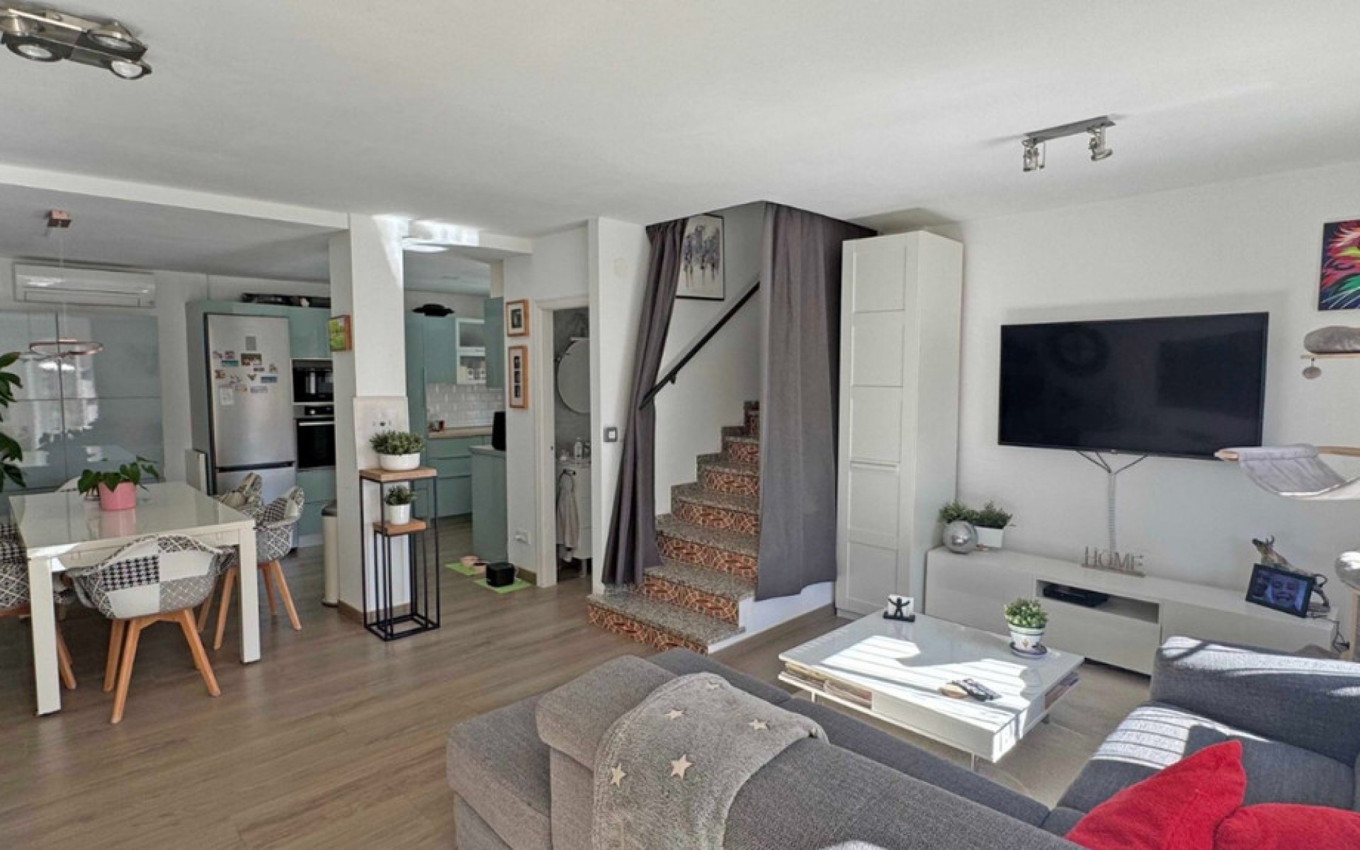 Resale - Townhouse - Villamartin