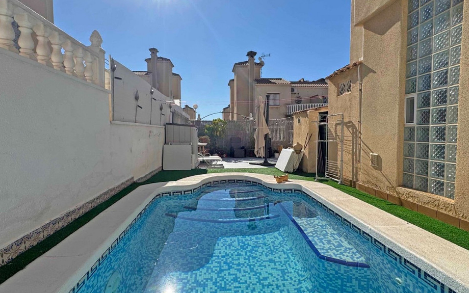 Resale - Townhouse - Villamartin