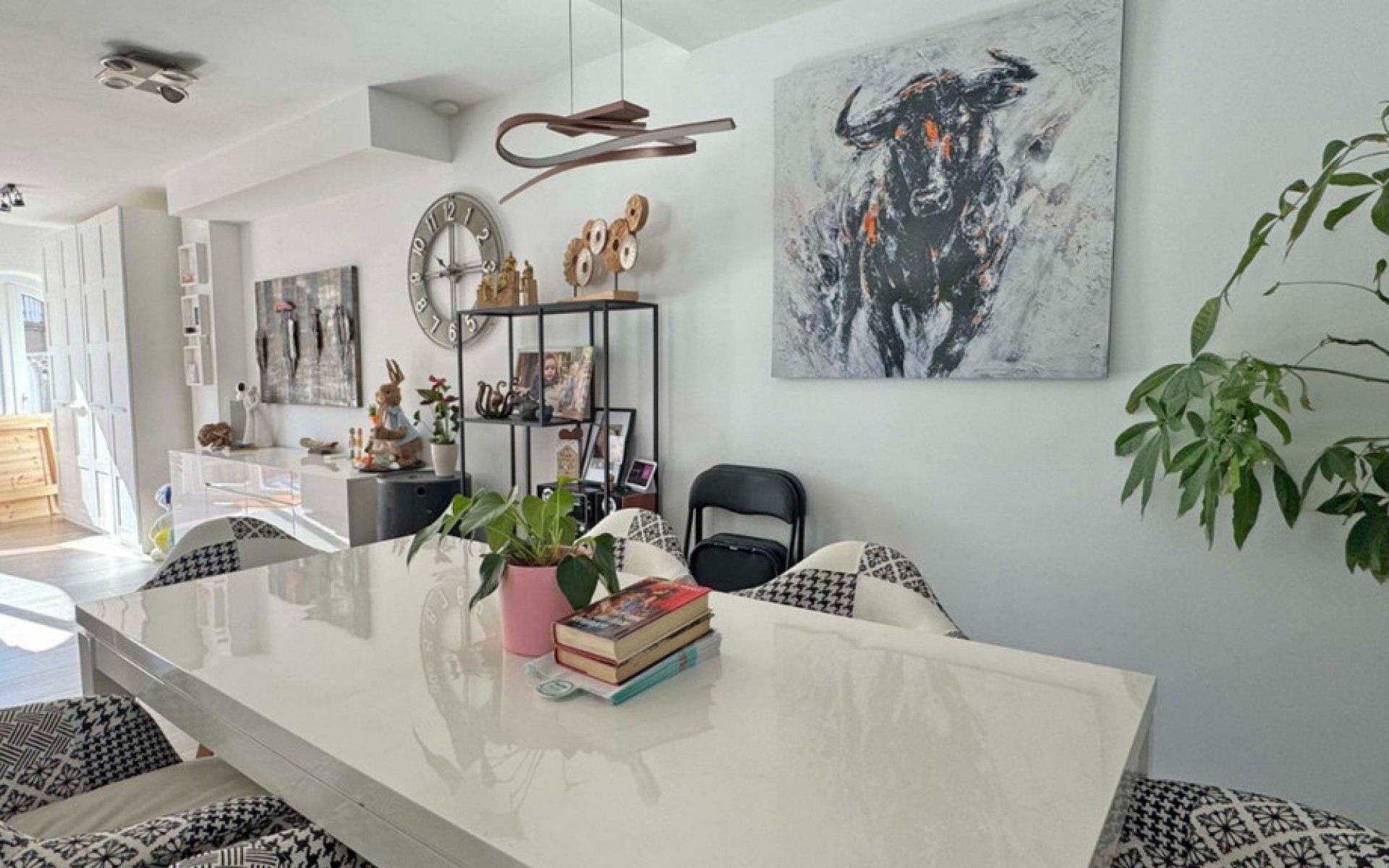 Resale - Townhouse - Villamartin