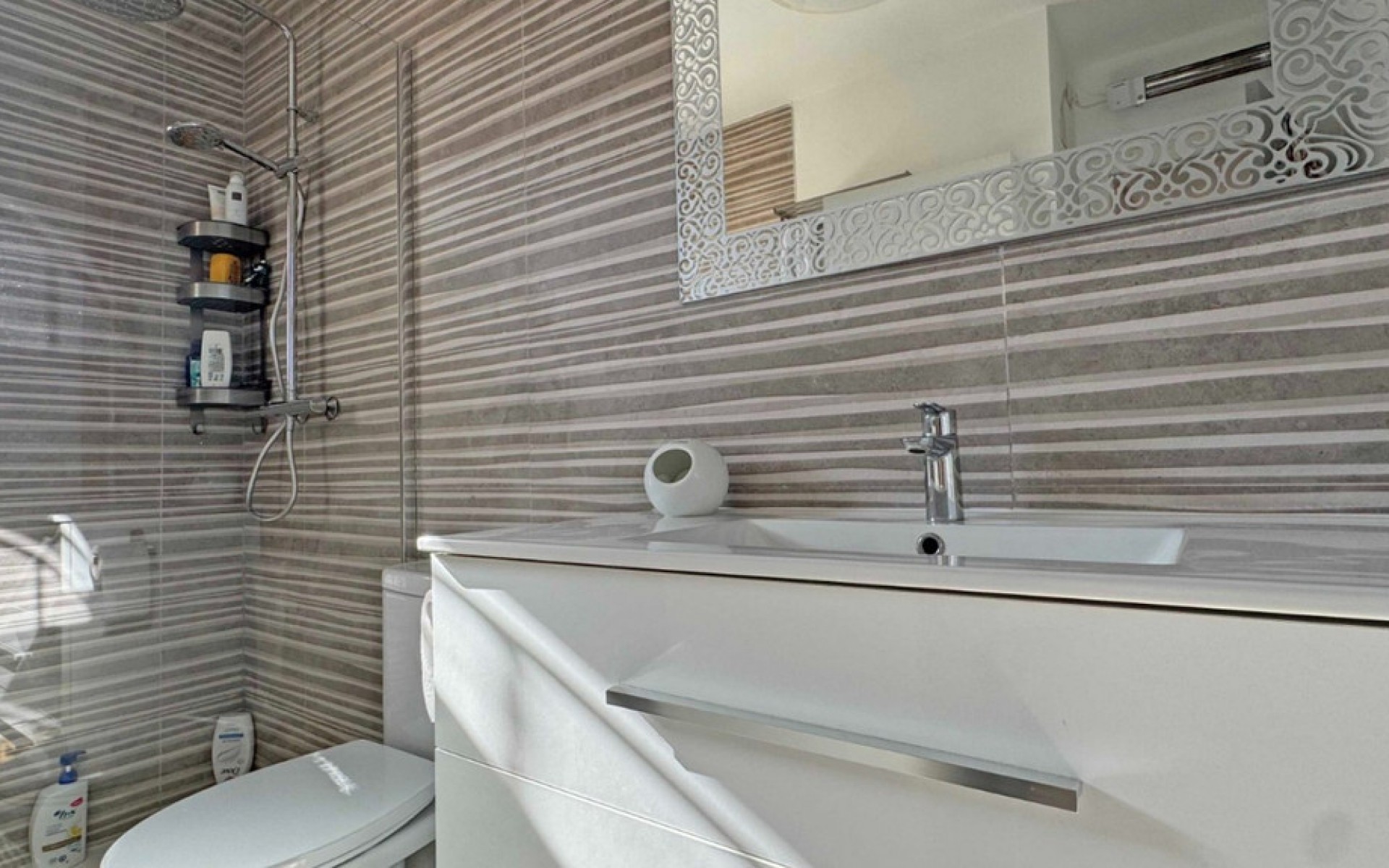 Resale - Townhouse - Villamartin