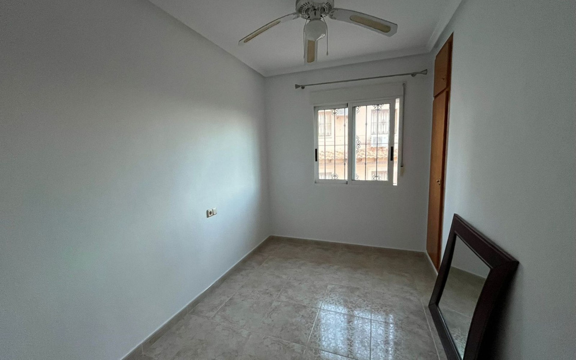 Resale - Townhouse - Villamartin