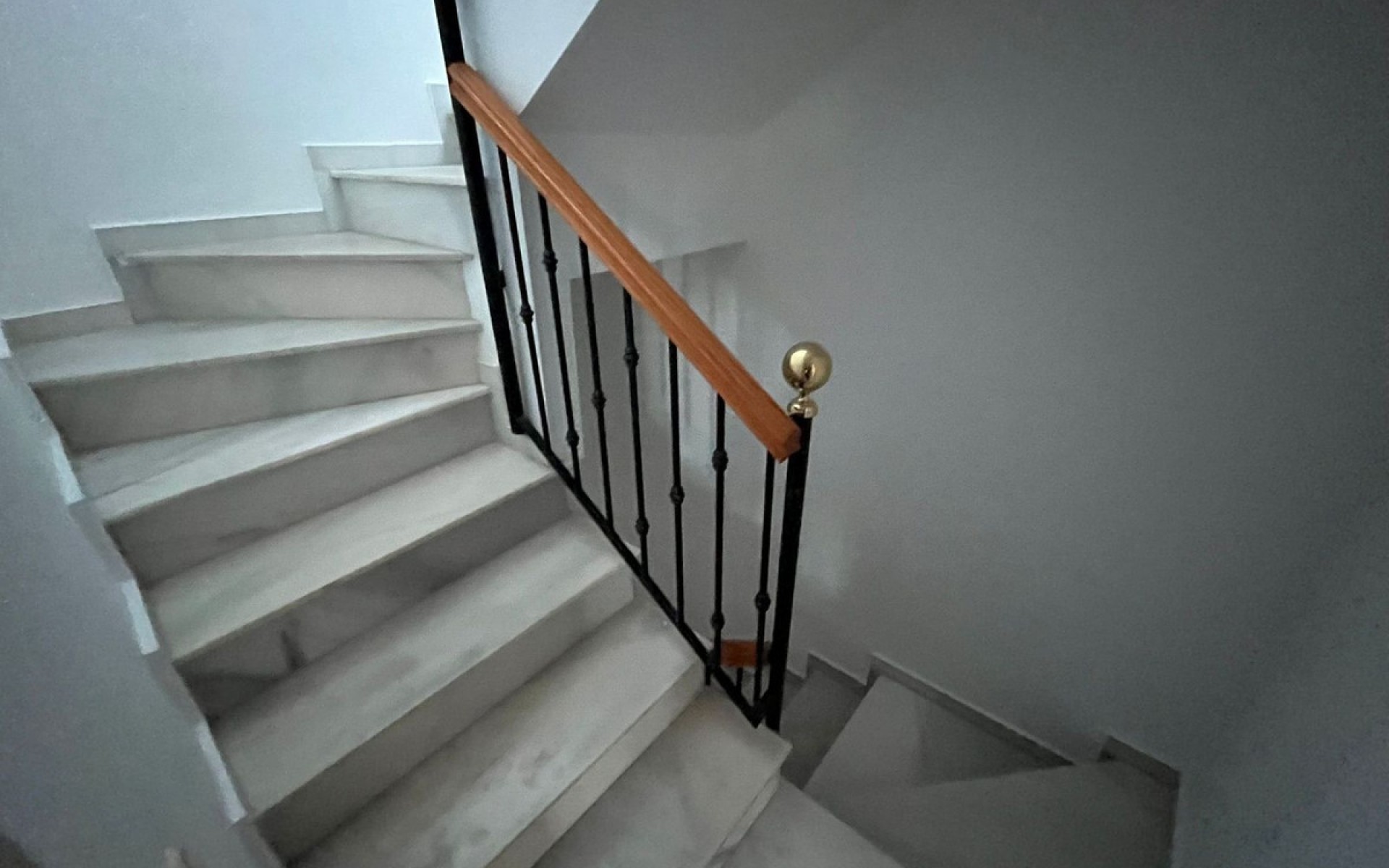 Resale - Townhouse - Villamartin