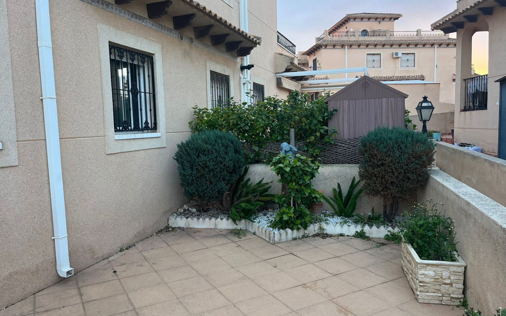 Resale - Townhouse - Villamartin