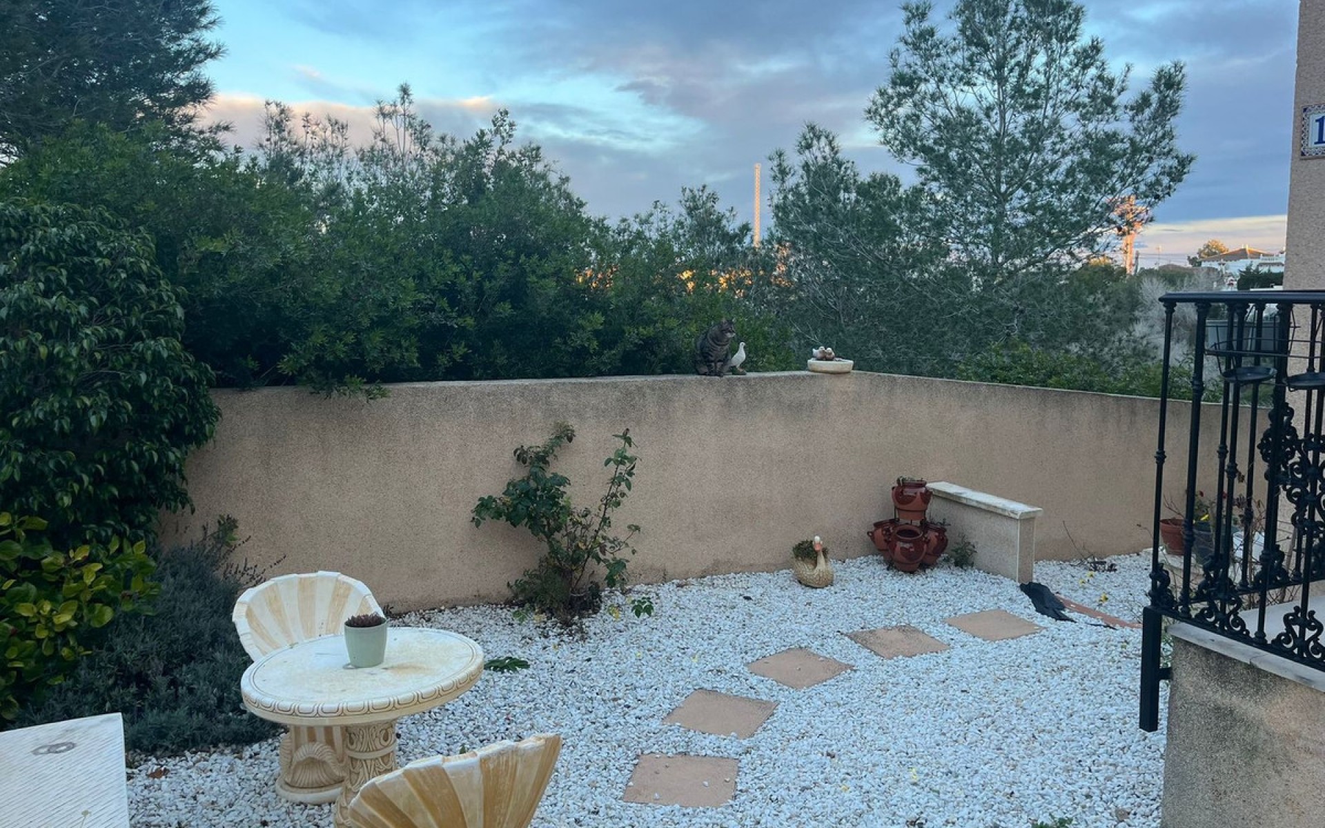 Resale - Townhouse - Villamartin