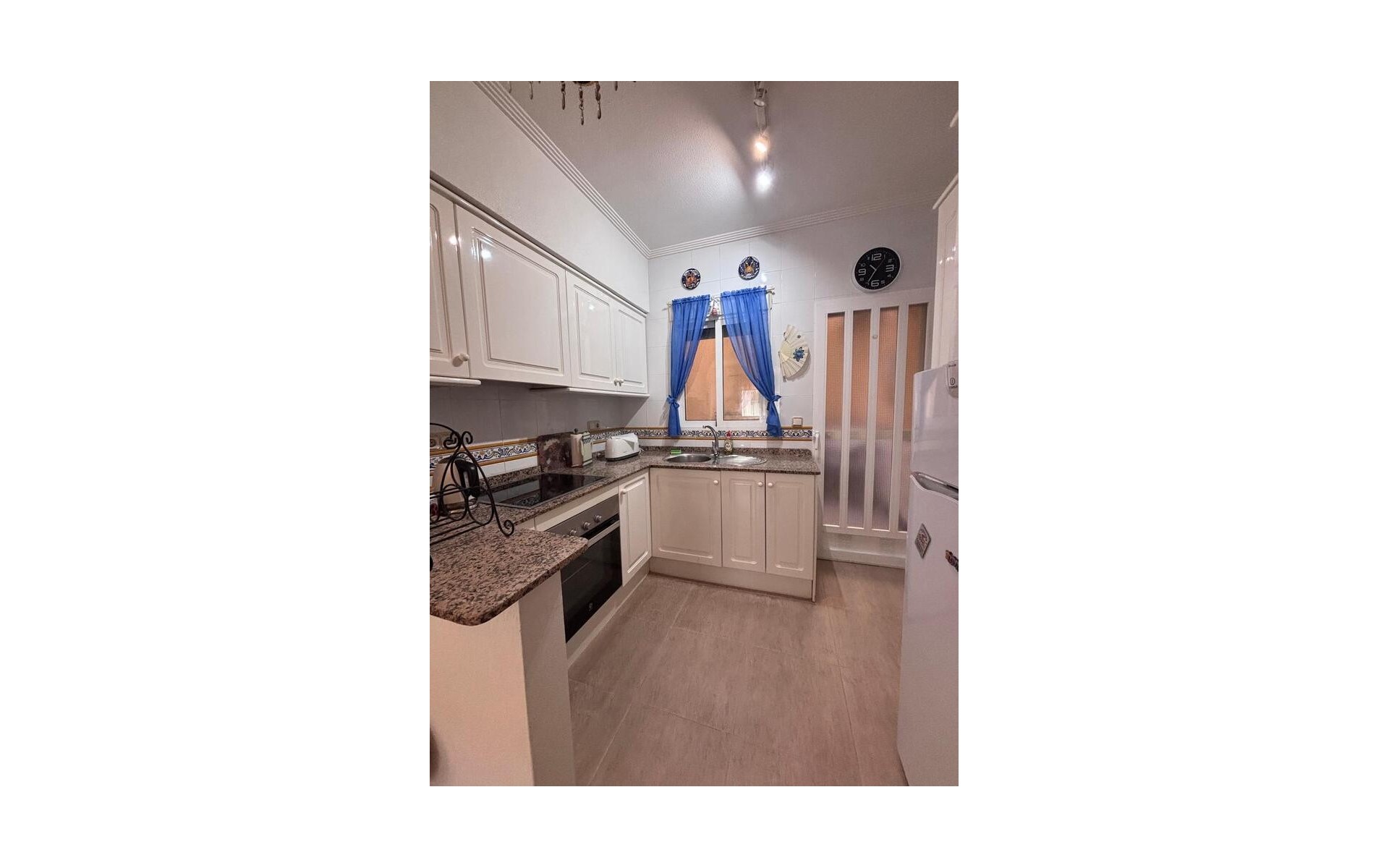 Resale - Townhouse - Villamartin