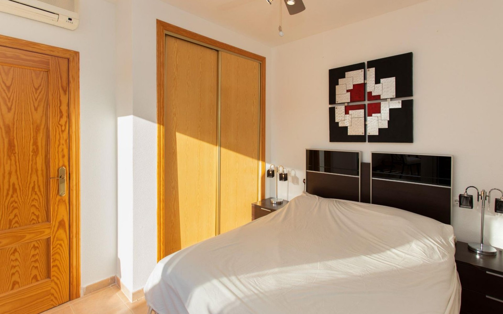 Resale - Townhouse - Villamartin