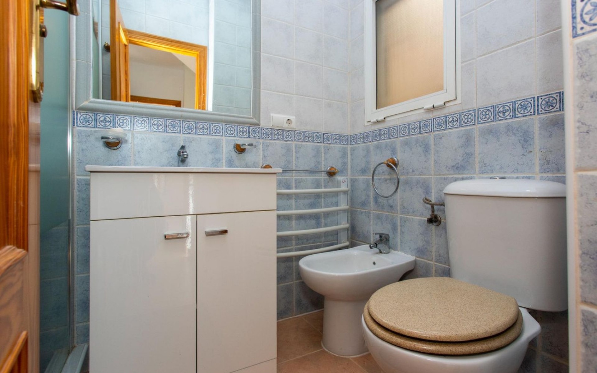 Resale - Townhouse - Villamartin