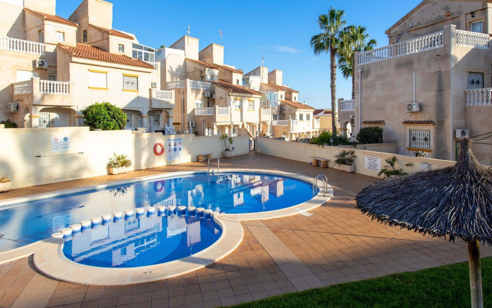 Resale - Townhouse - Villamartin
