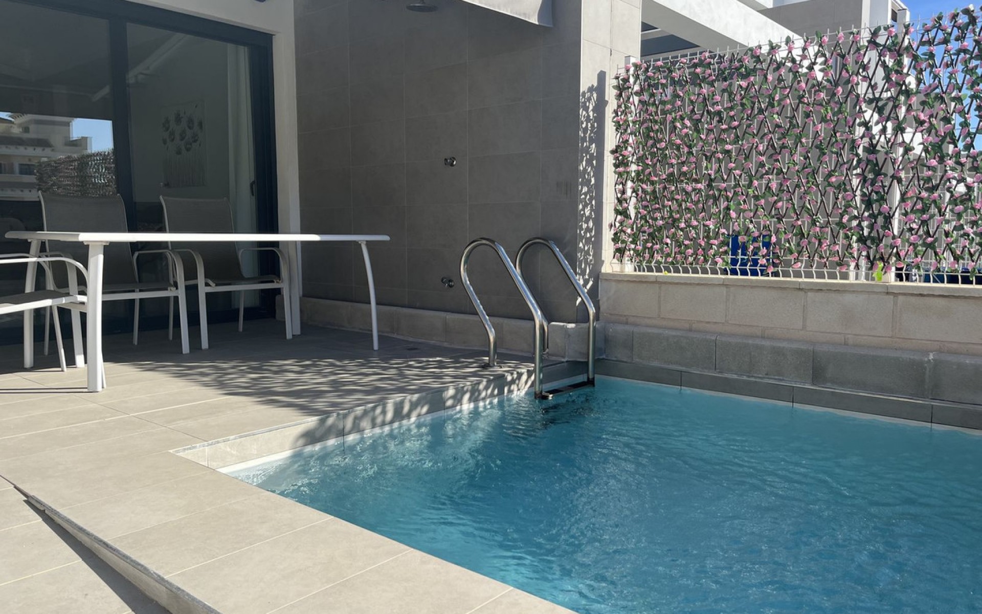 Resale - Townhouse - Villamartin