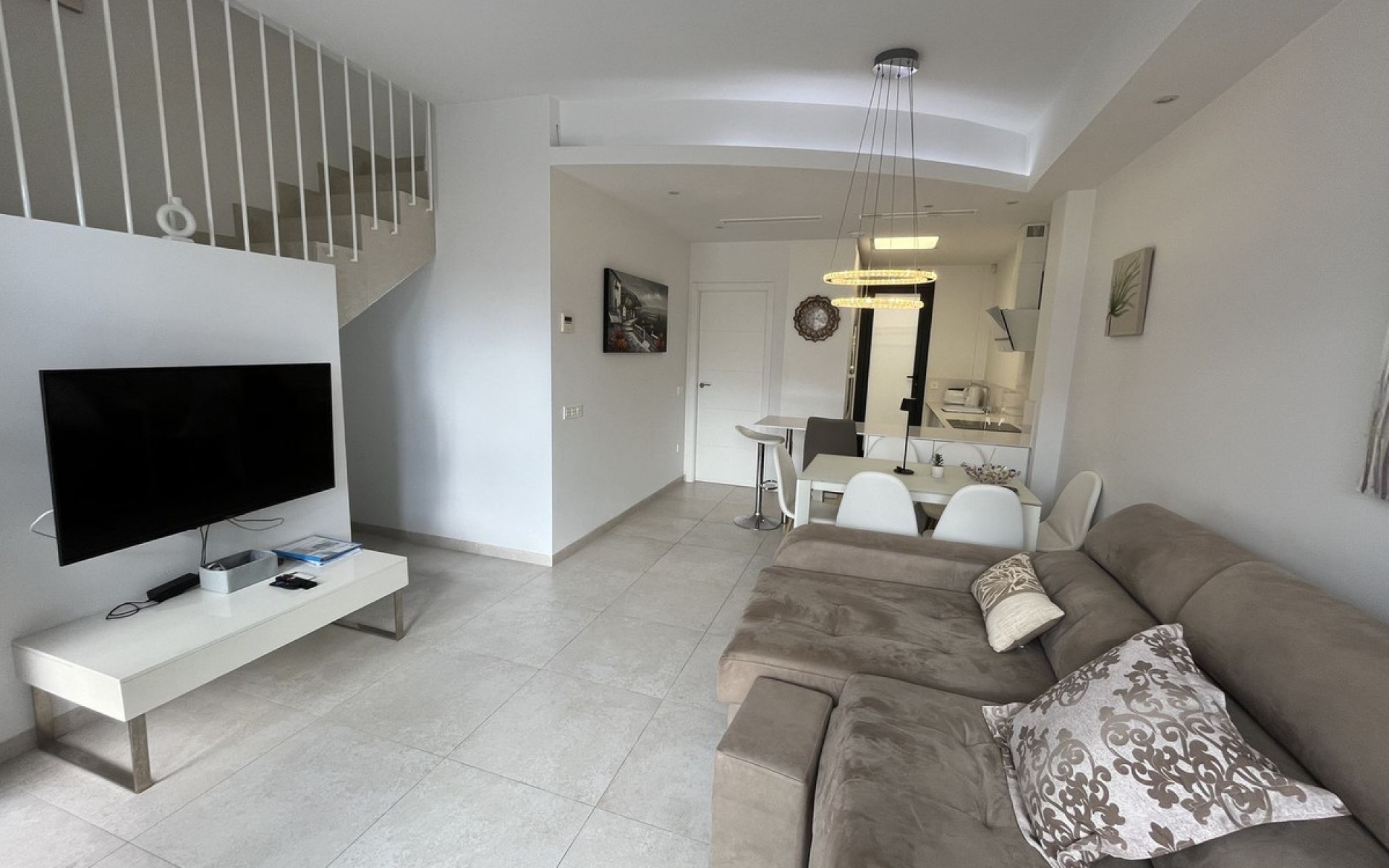 Resale - Townhouse - Villamartin