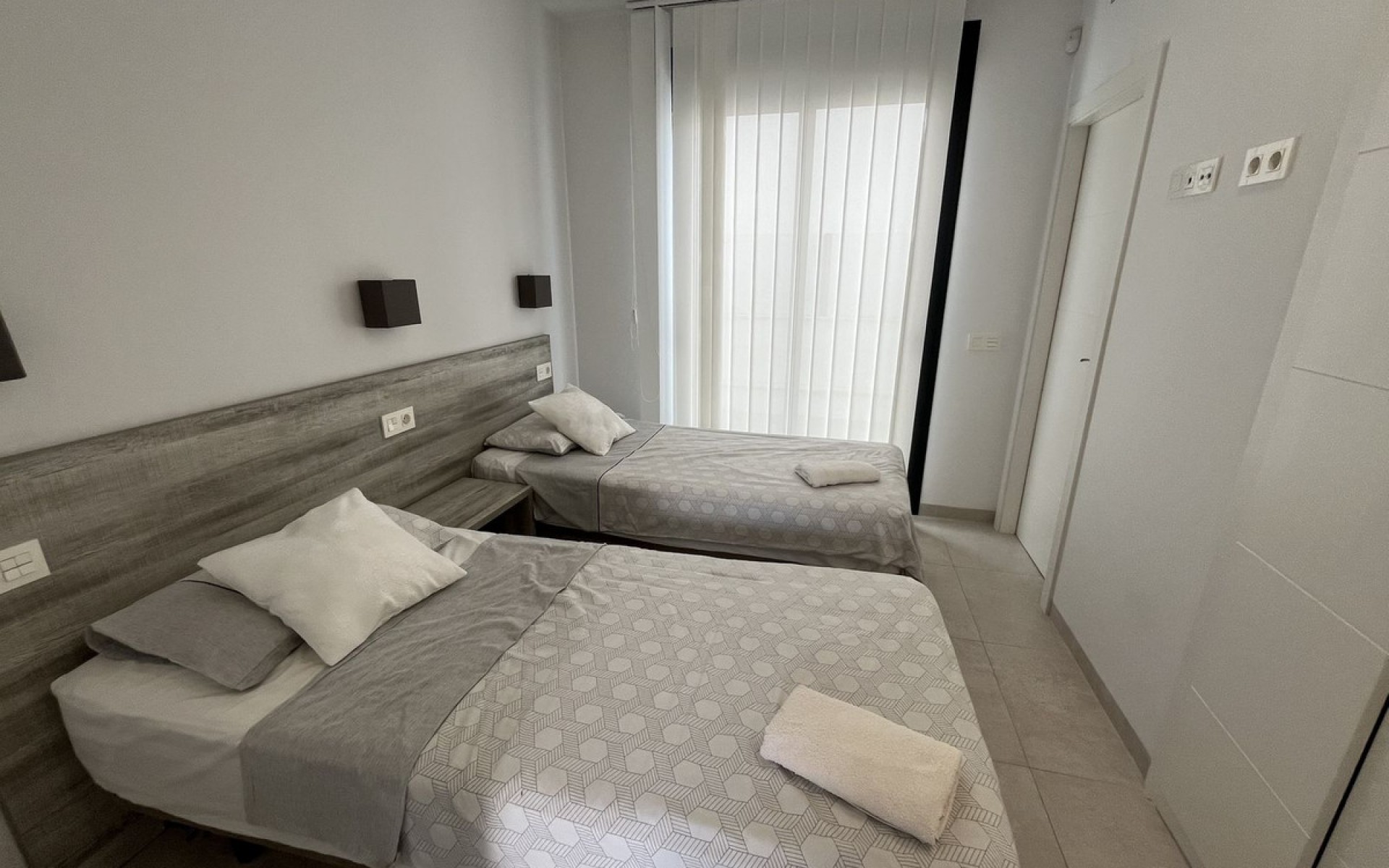 Resale - Townhouse - Villamartin