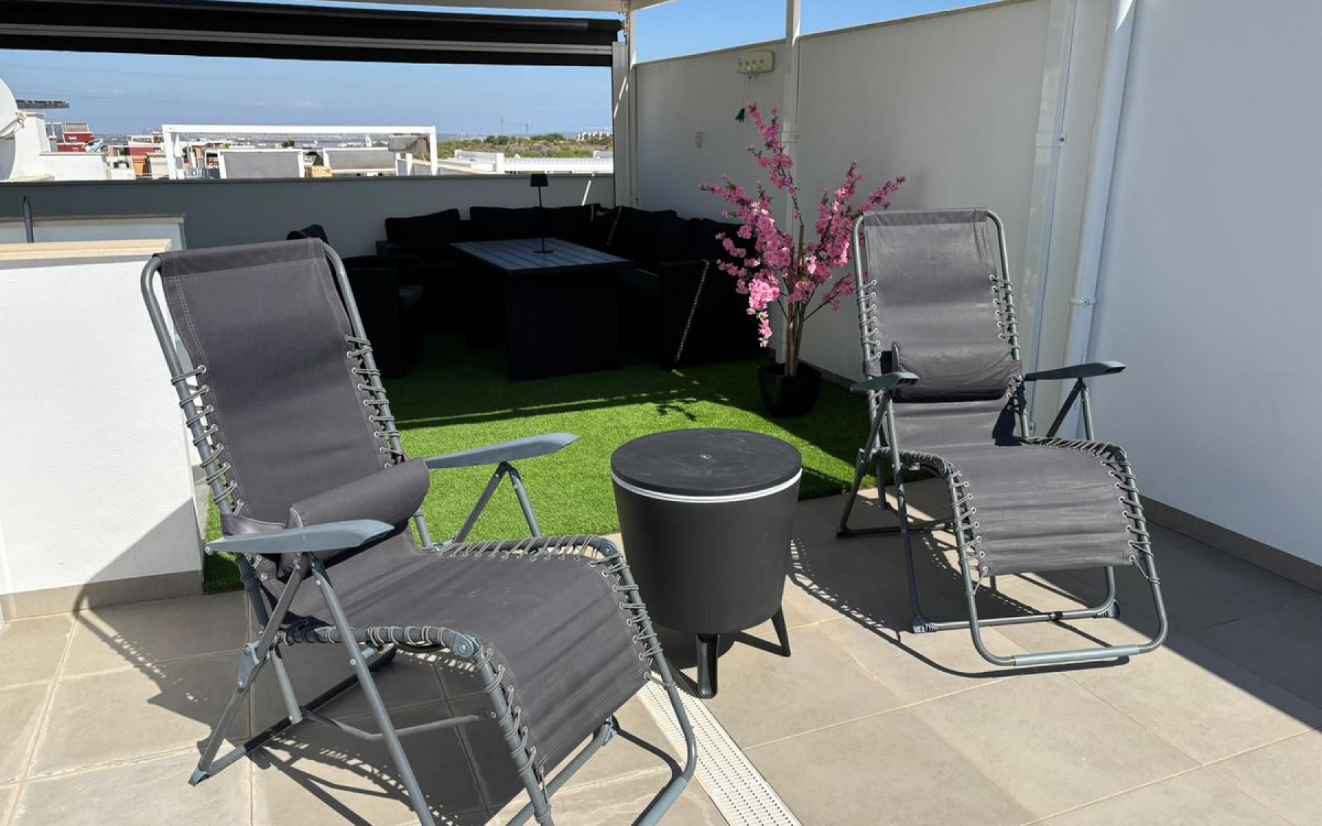 Resale - Townhouse - Villamartin