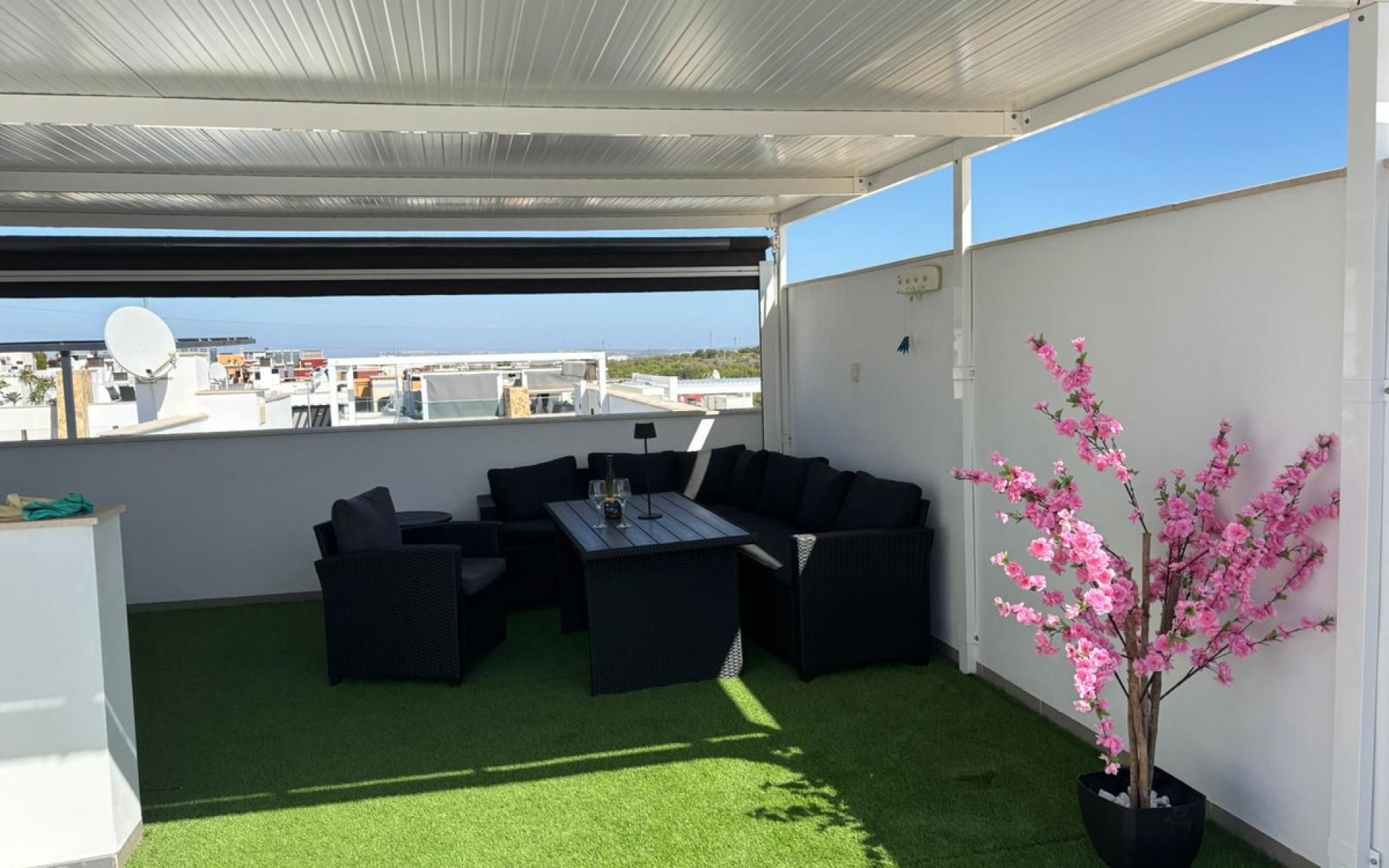 Resale - Townhouse - Villamartin