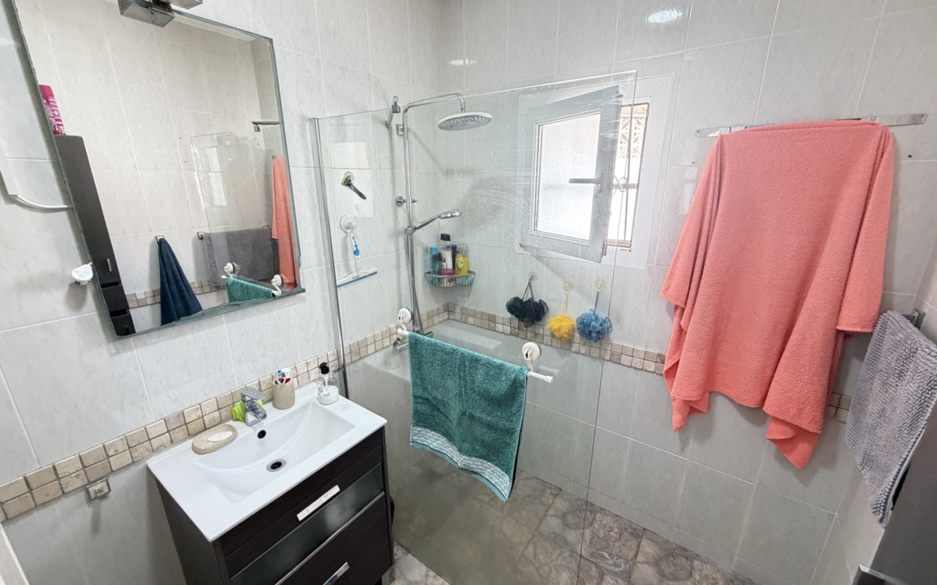 Resale - Townhouse - Villamartin