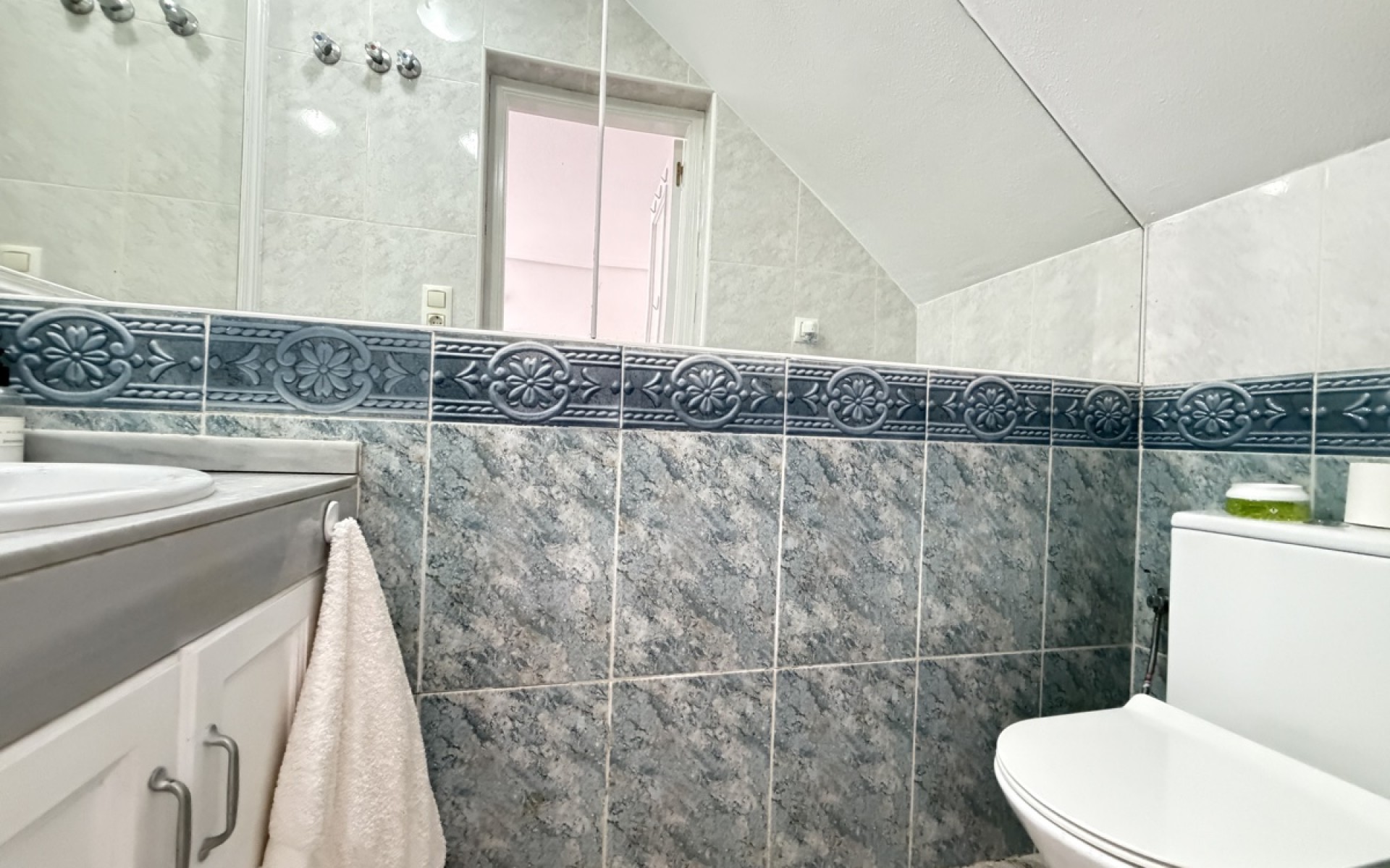 Resale - Townhouse - Villamartin