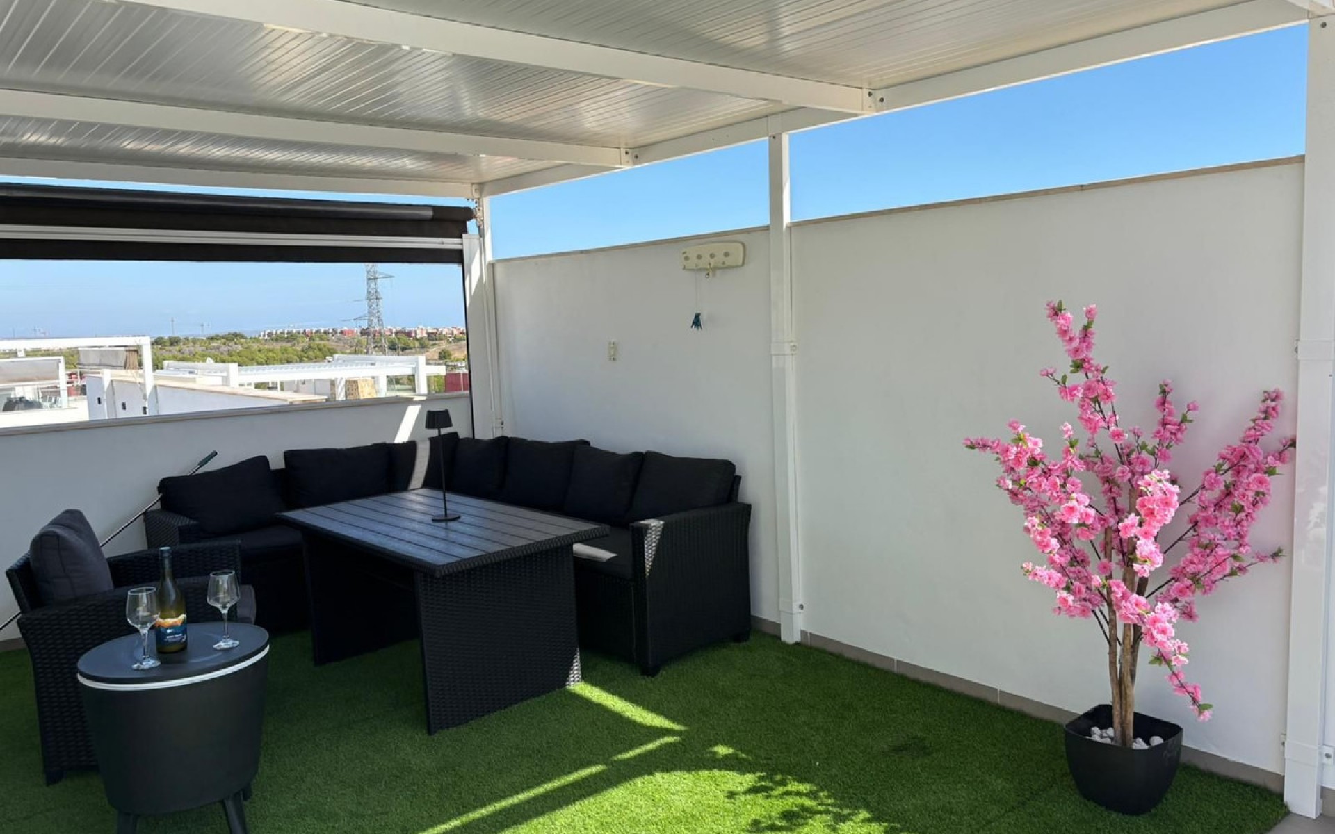 Resale - Townhouse - Villamartin