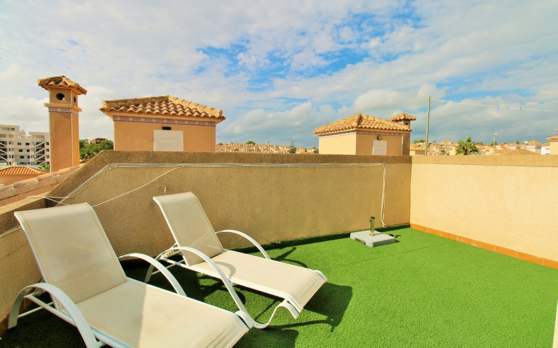 Resale - Townhouse - Villamartin