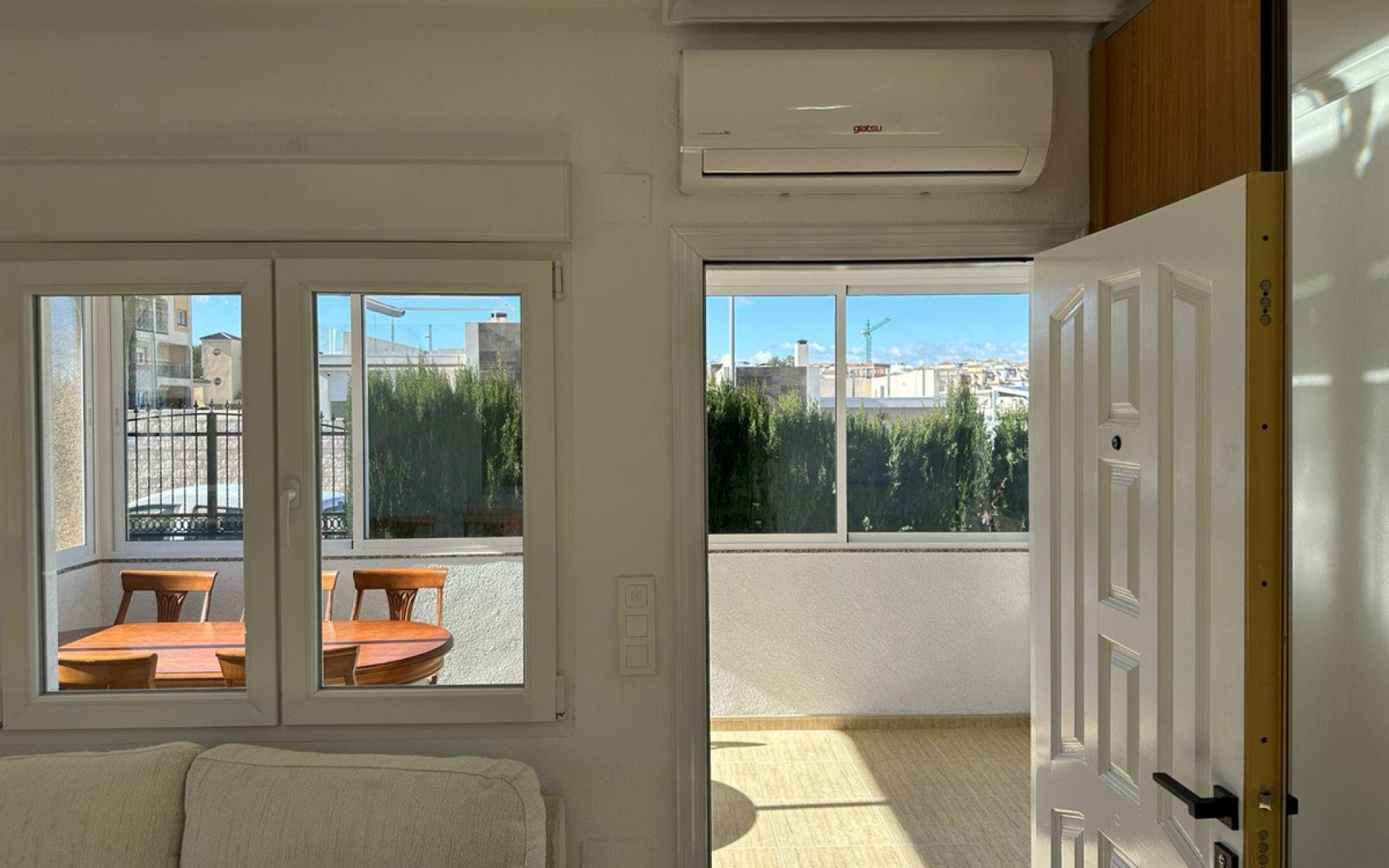 Resale - Townhouse - Villamartin