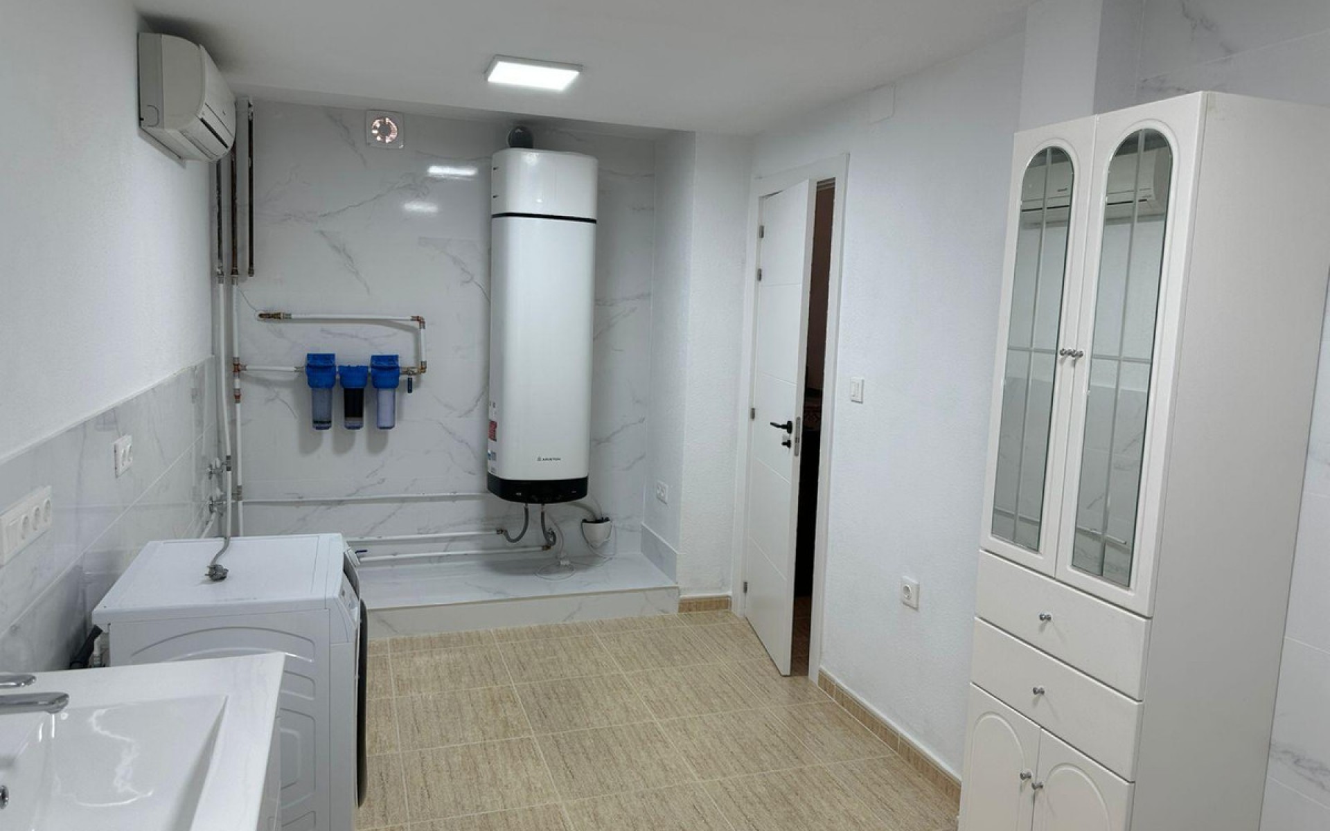 Resale - Townhouse - Villamartin
