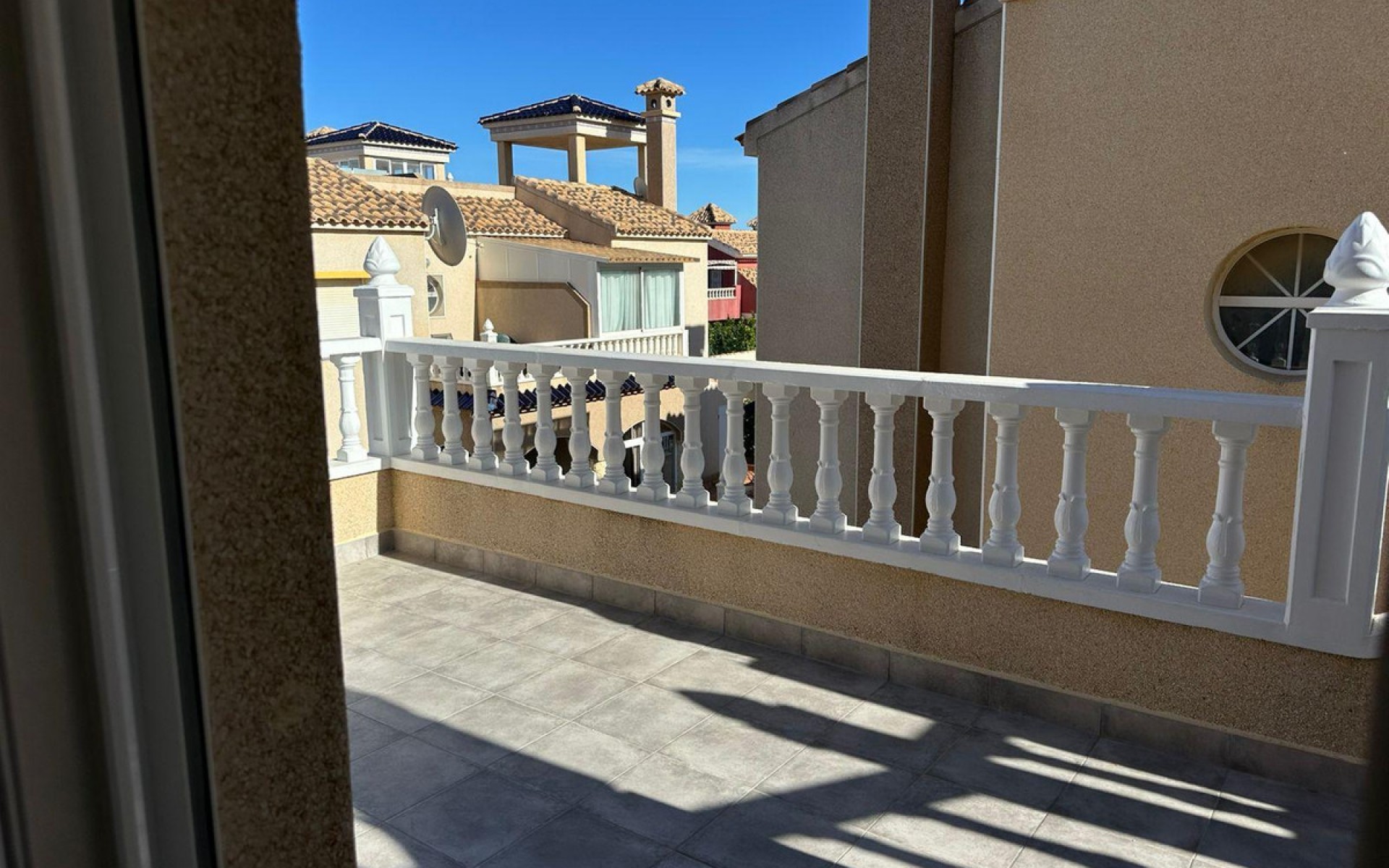 Resale - Townhouse - Villamartin