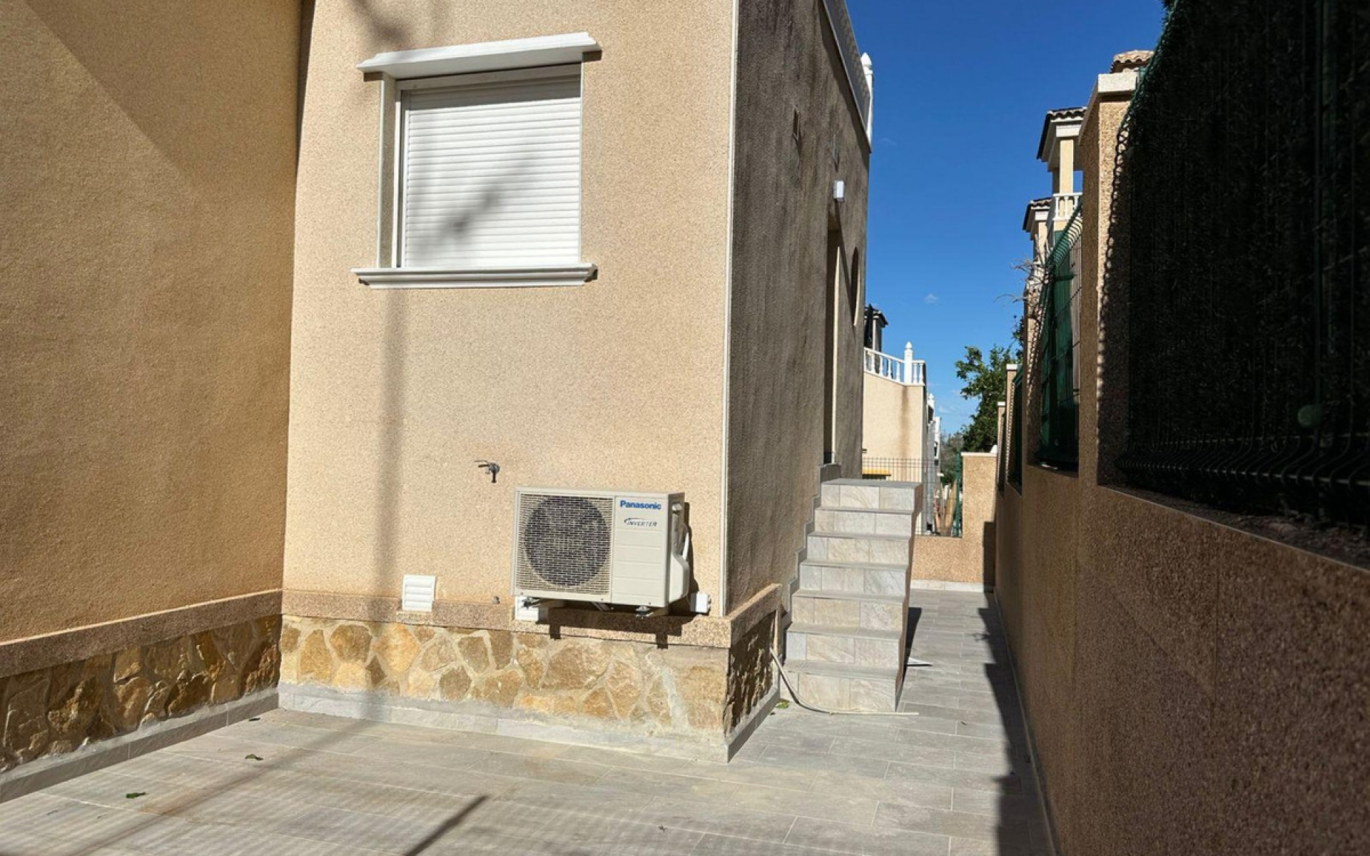 Resale - Townhouse - Villamartin