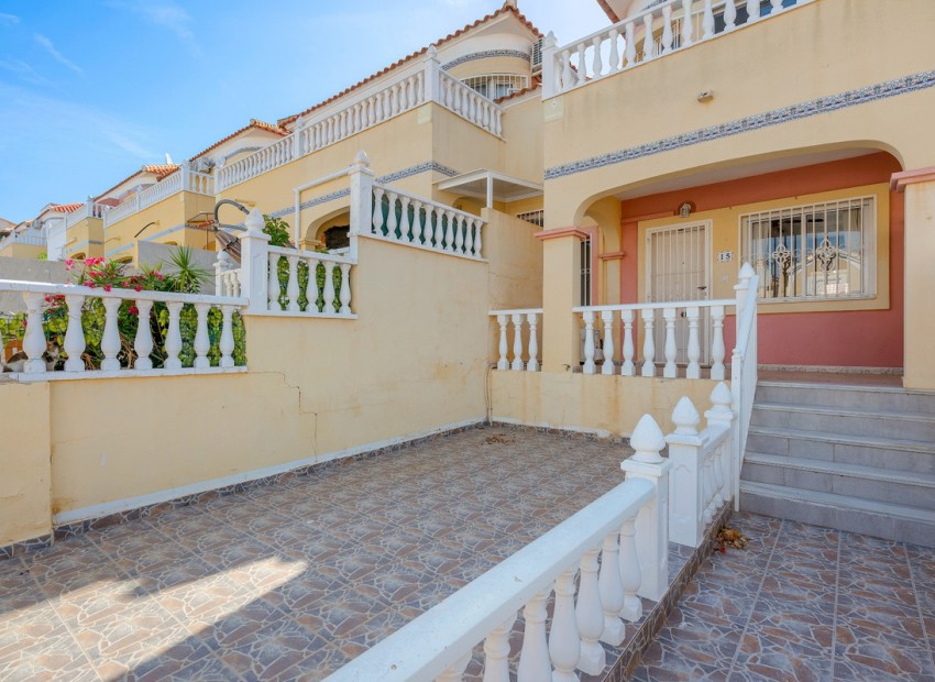 Resale - Townhouse - Villamartin