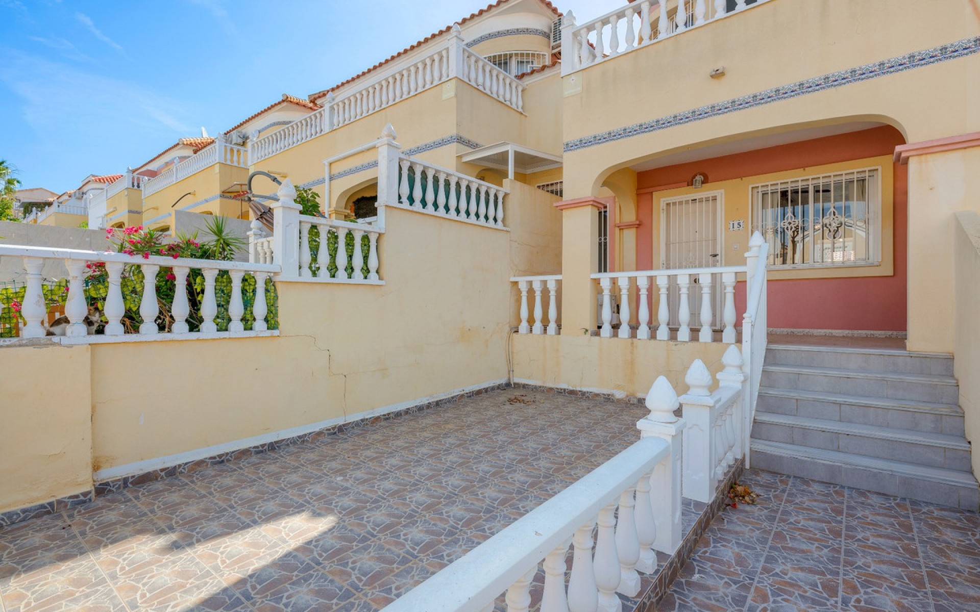 Resale - Townhouse - Villamartin