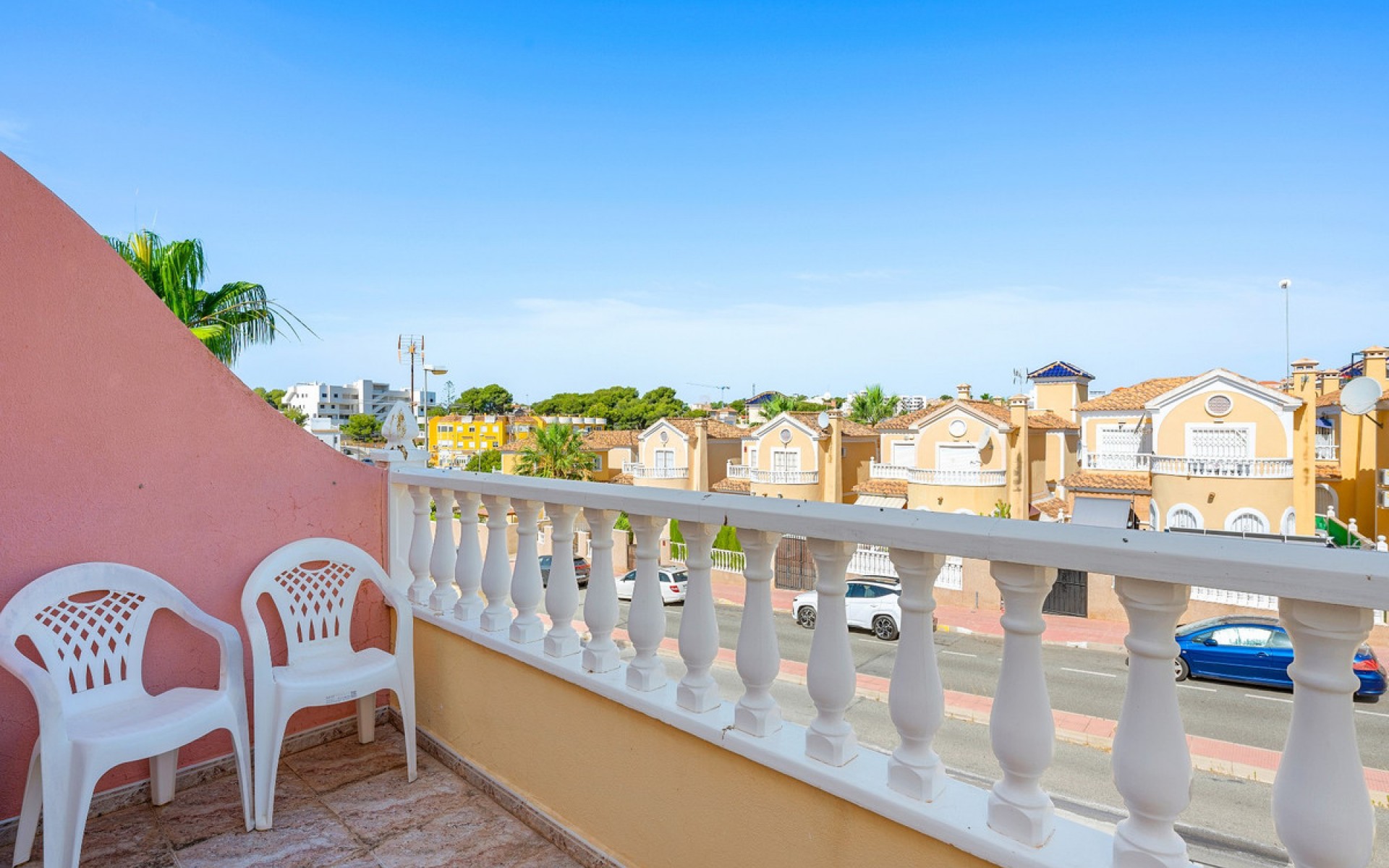 Resale - Townhouse - Villamartin