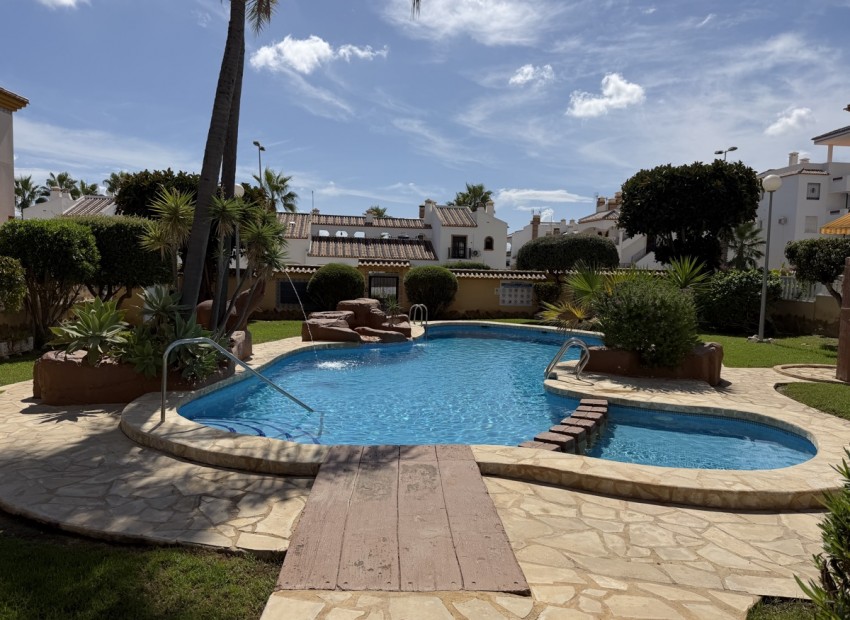 Resale - Townhouse - Villamartin