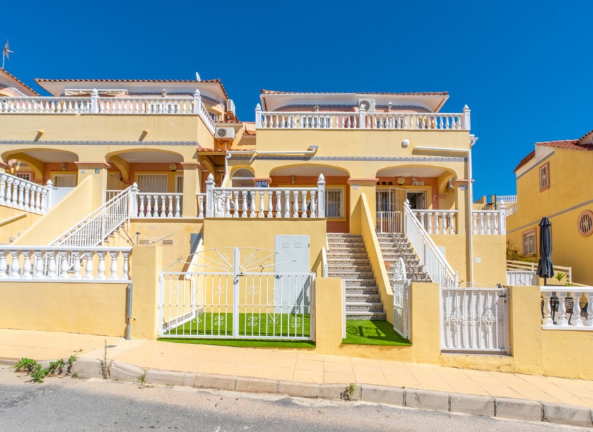 Resale - Townhouse - Villamartin