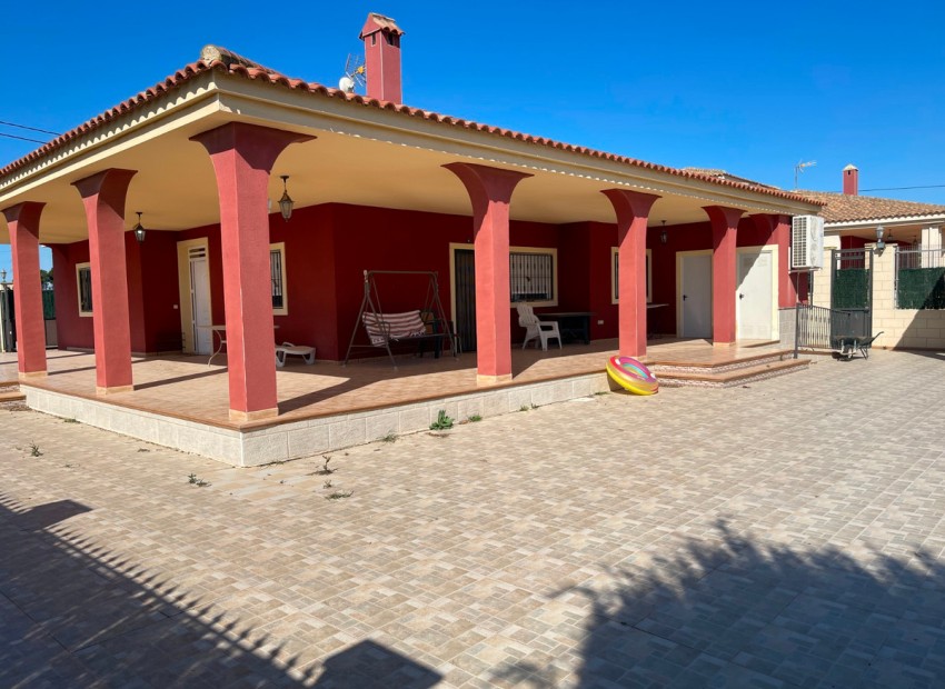 Resale - Villa - Albatera - Albatera Centro