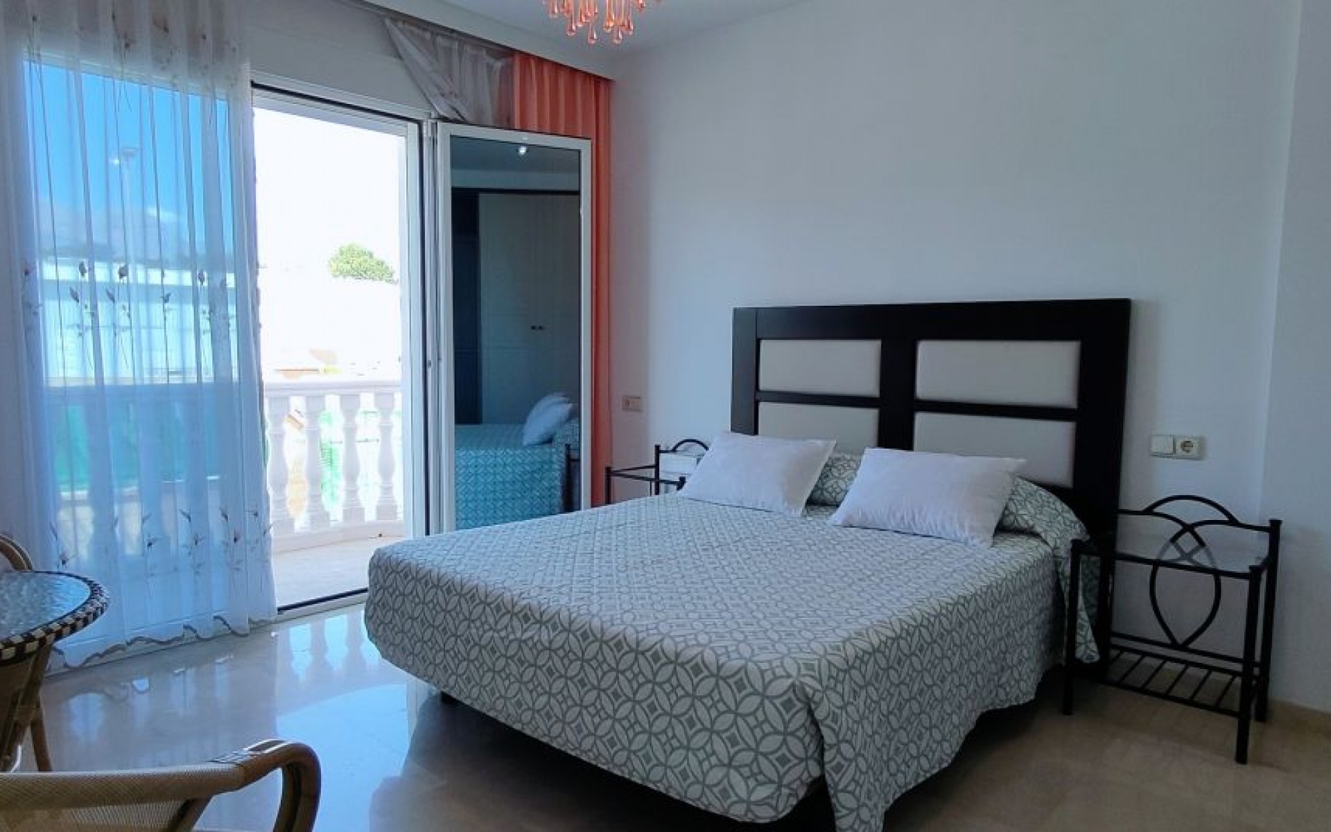Resale - Villa - Albir