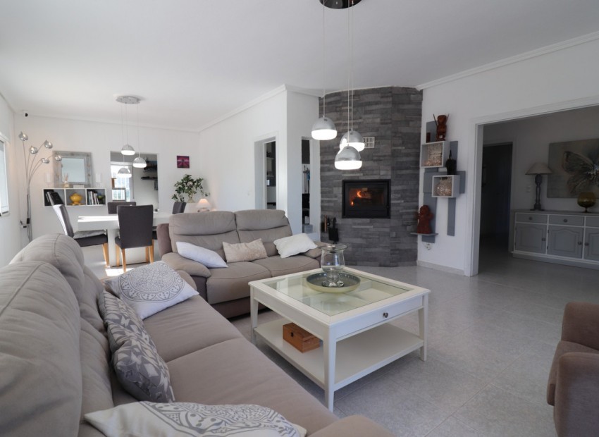 Resale - Villa - Algorfa - Algorfa Centro