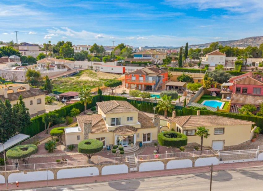 Resale - Villa - Algorfa - Castillo de montemar