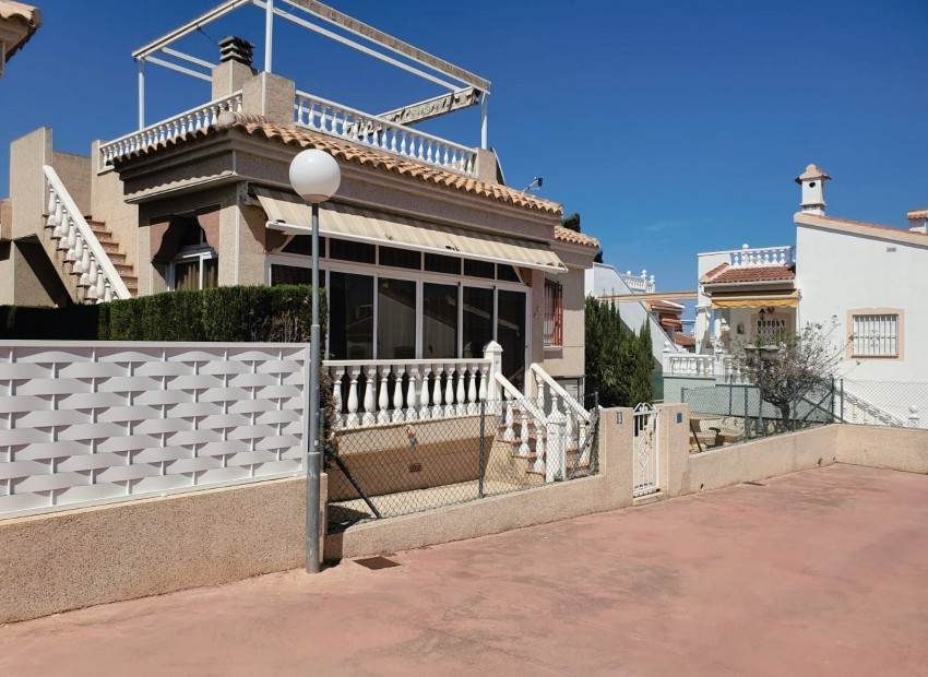 Resale - Villa - Algorfa