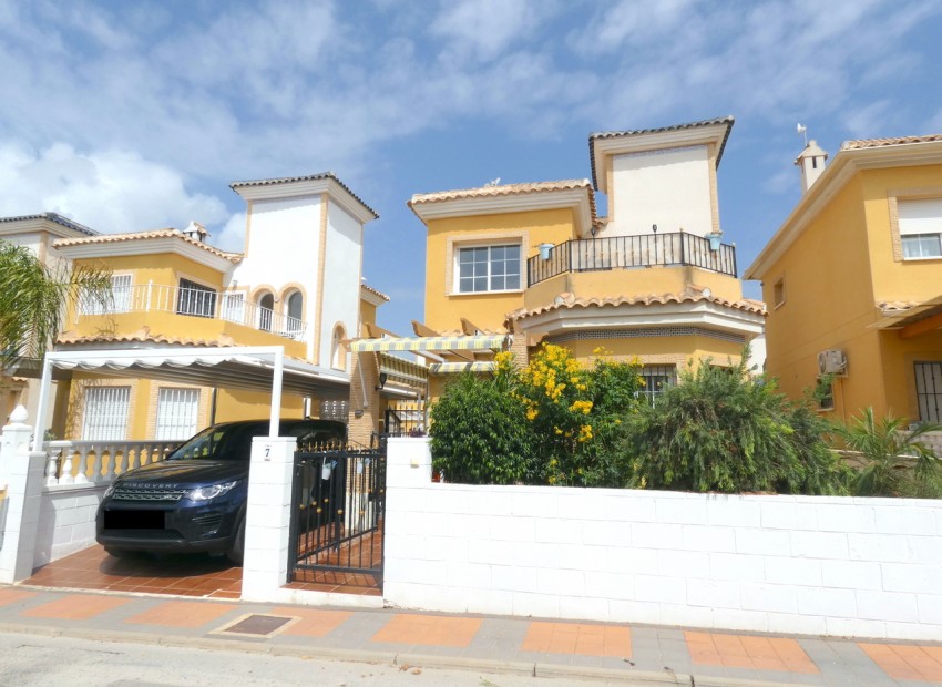 Resale - Villa - Algorfa