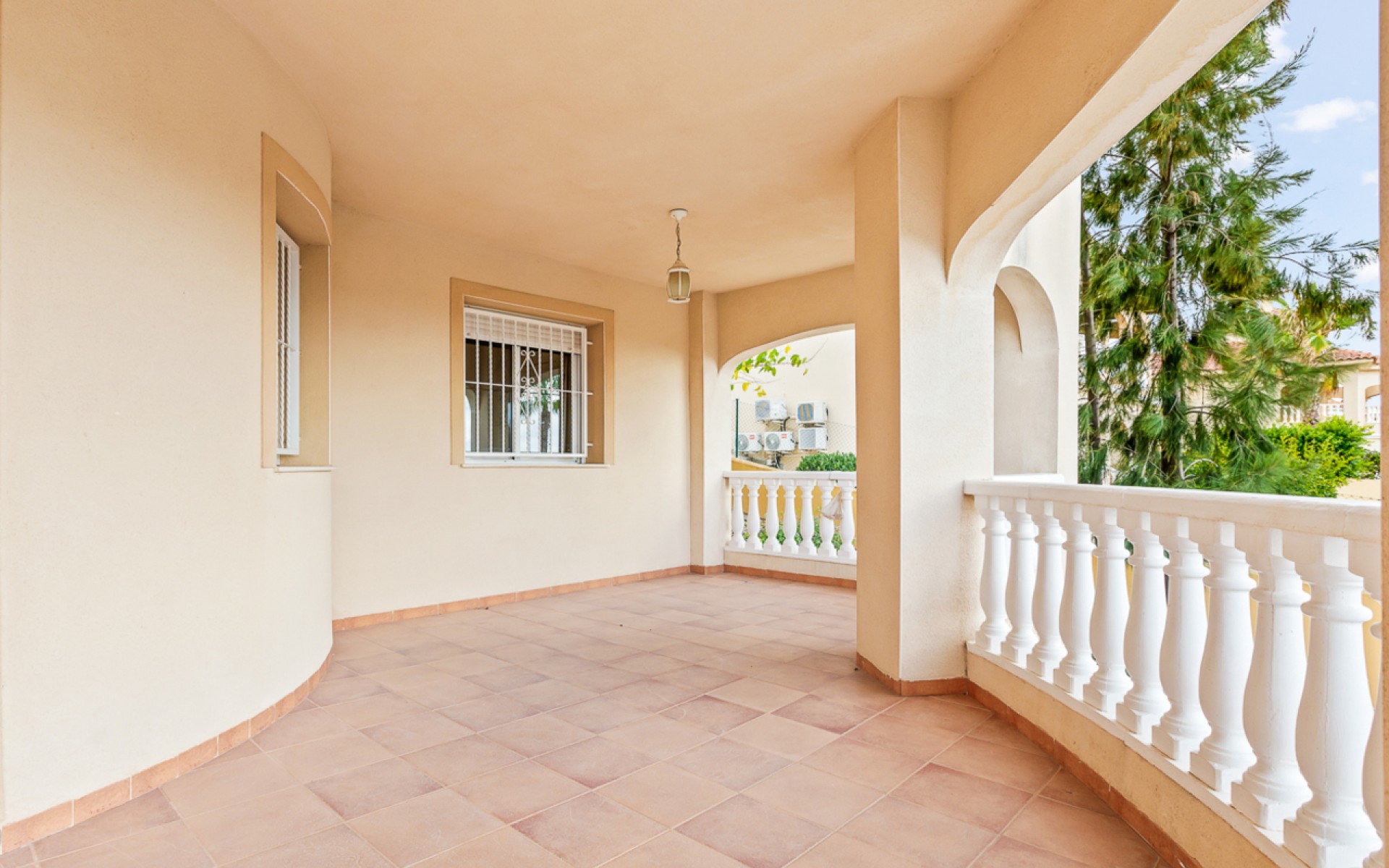 Resale - Villa - Algorfa