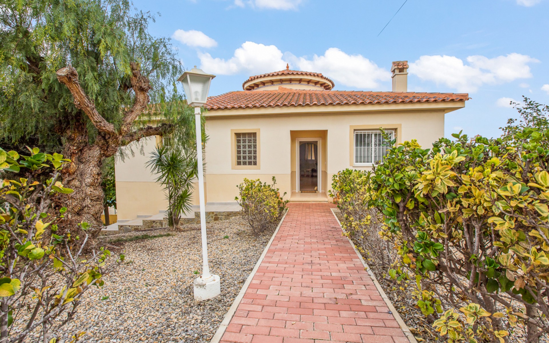 Resale - Villa - Algorfa