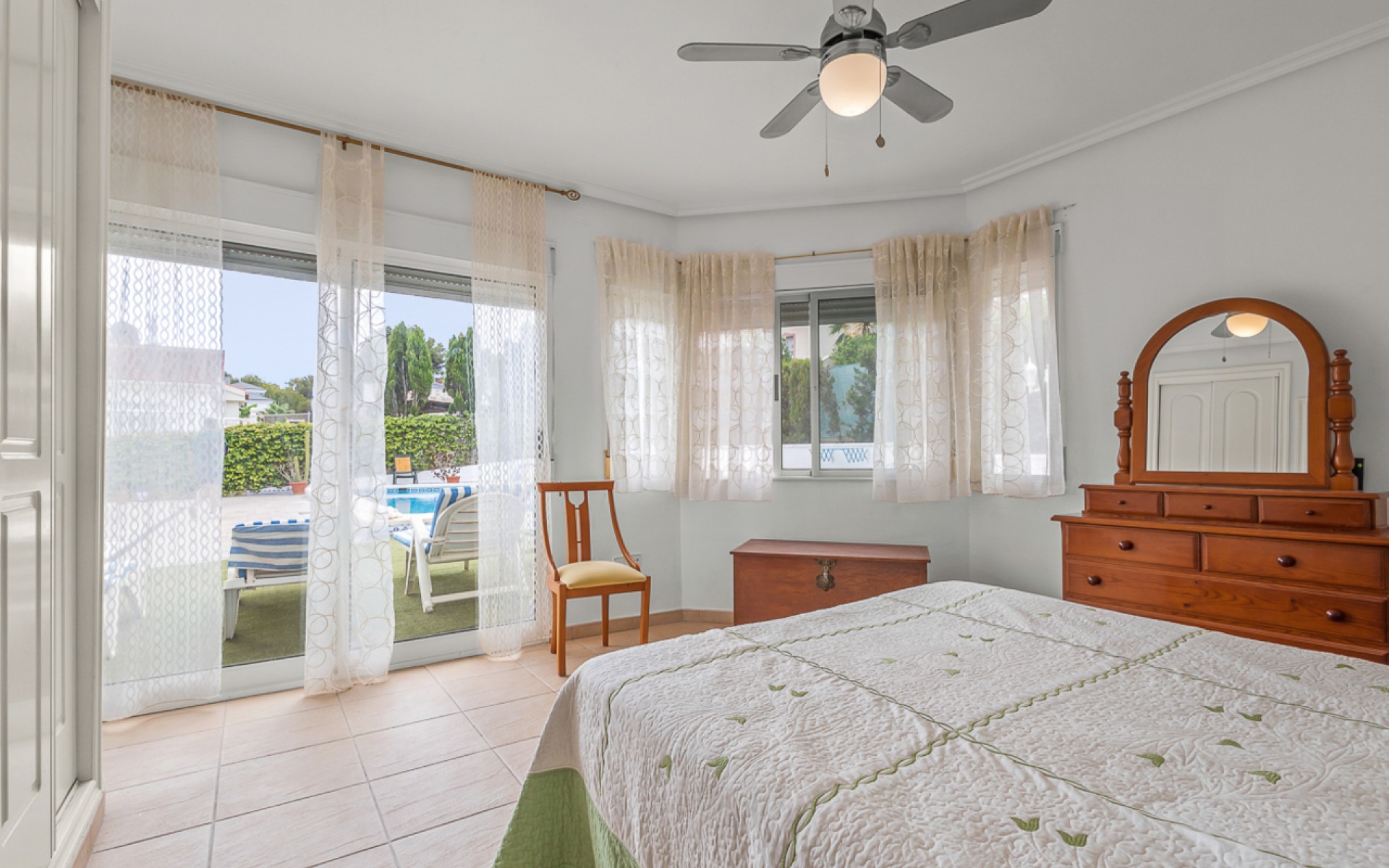 Resale - Villa - Algorfa