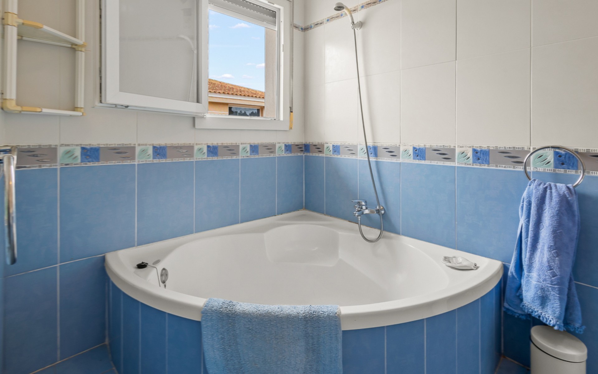 Resale - Villa - Algorfa