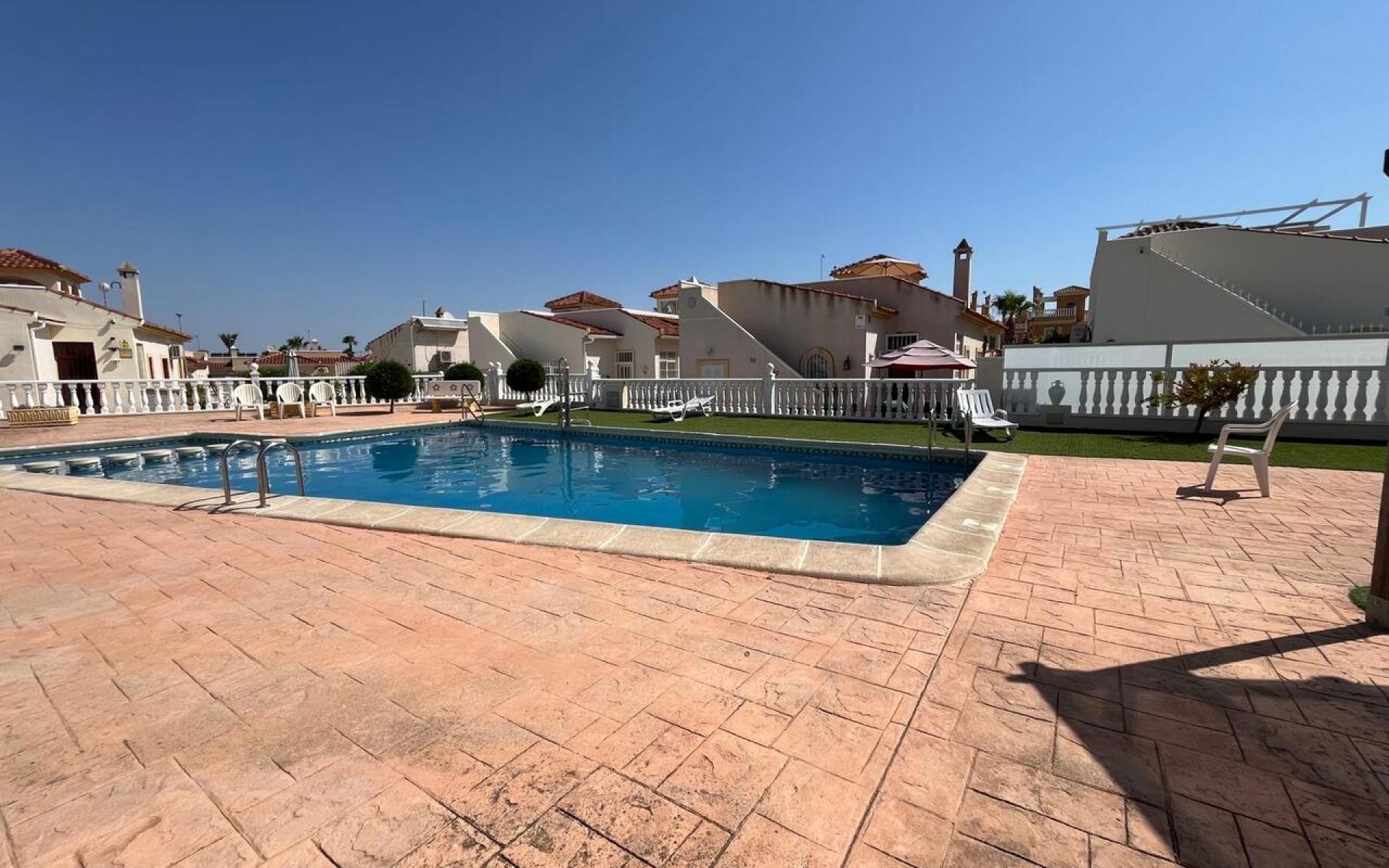 Resale - Villa - Algorfa