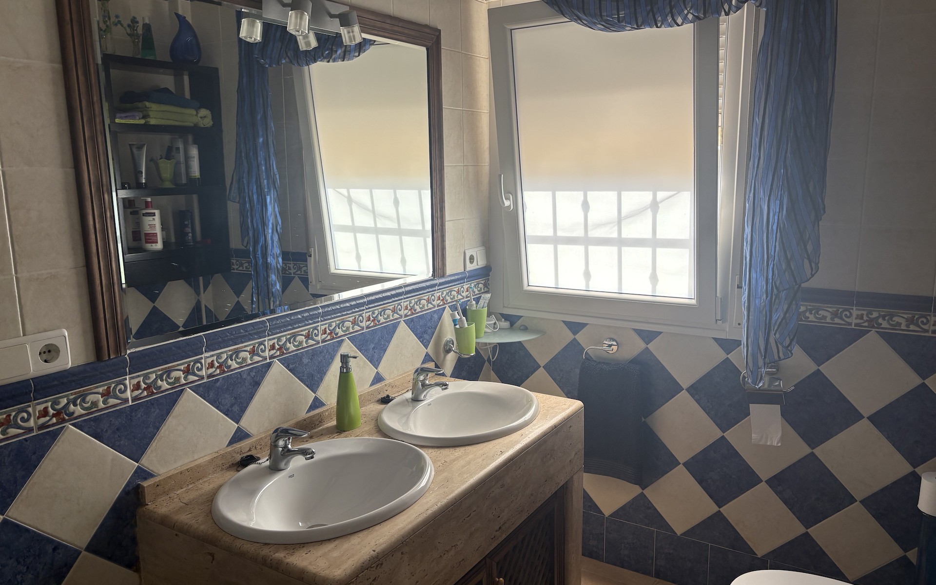 Resale - Villa - Algorfa