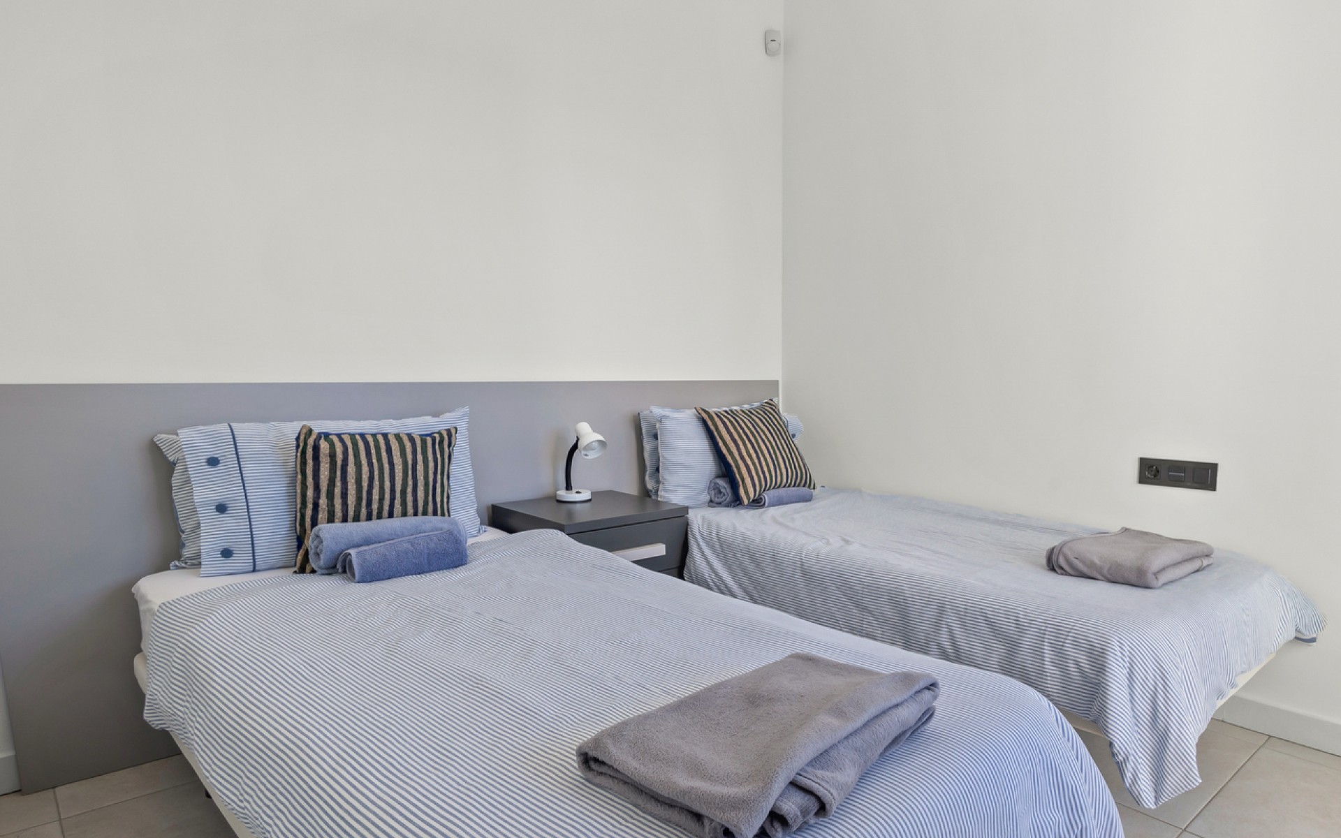 Resale - Villa - Algorfa