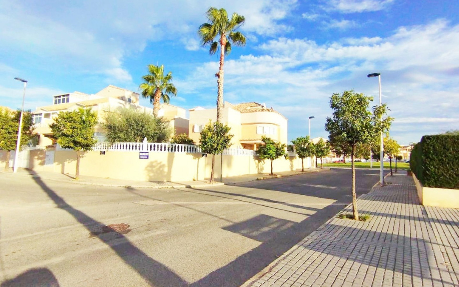 Resale - Villa - Alicante - La Torreta