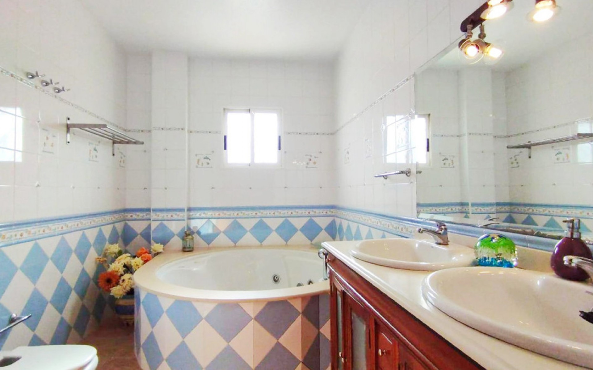 Resale - Villa - Alicante - La Torreta