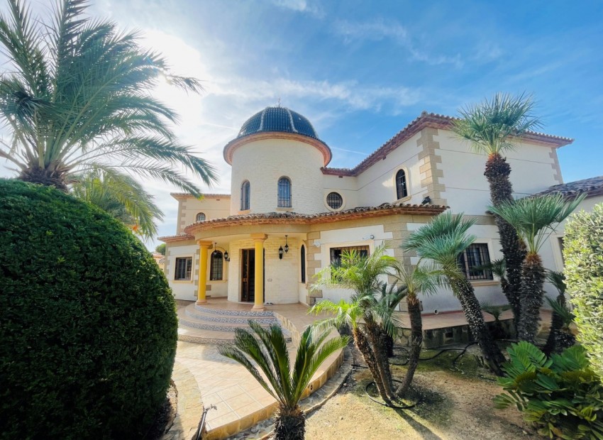 Resale - Villa - Altea - Altea Centro