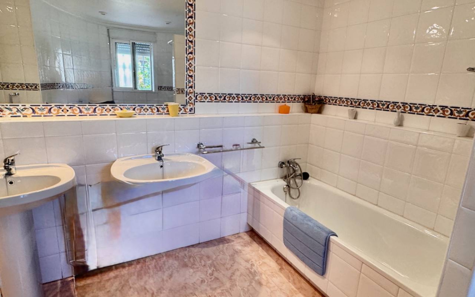 Resale - Villa - Benferri