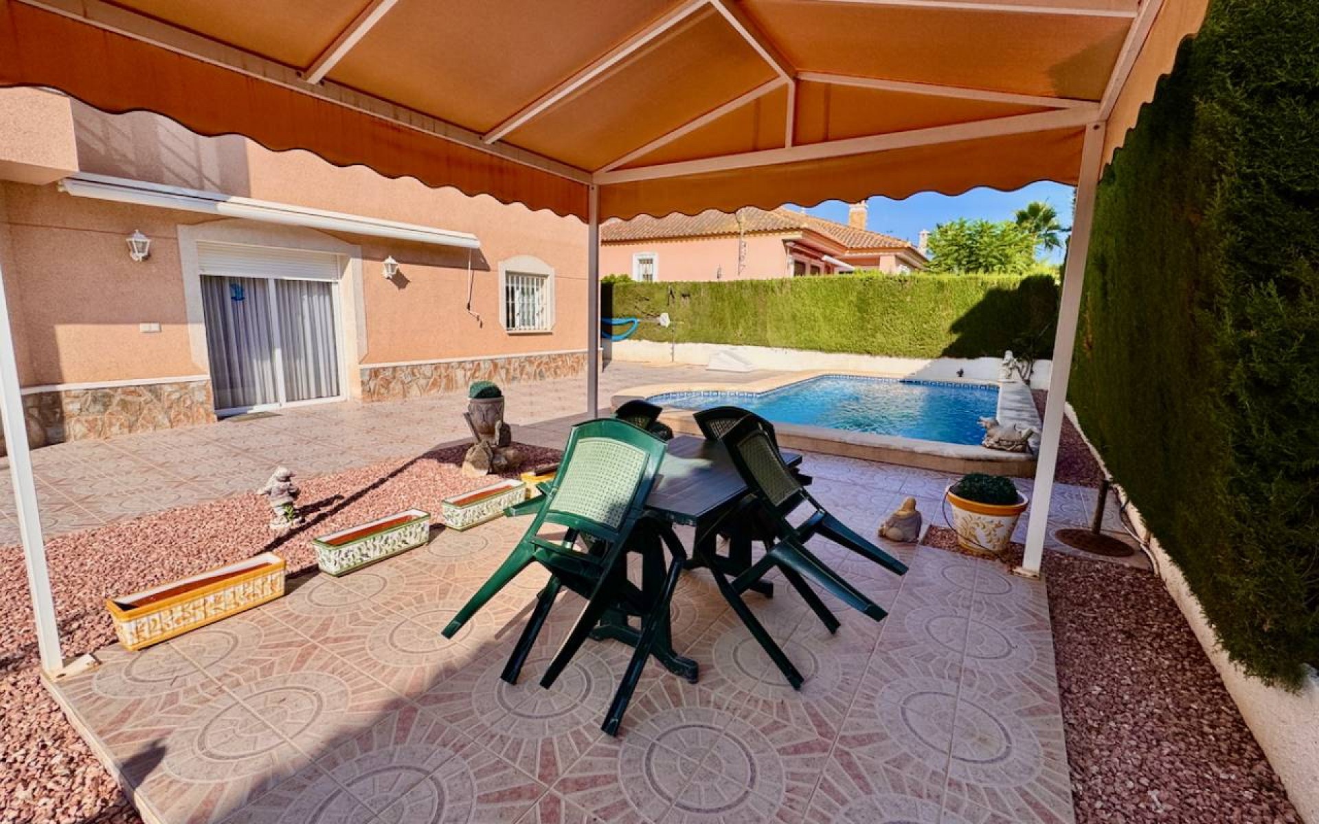 Resale - Villa - Benferri