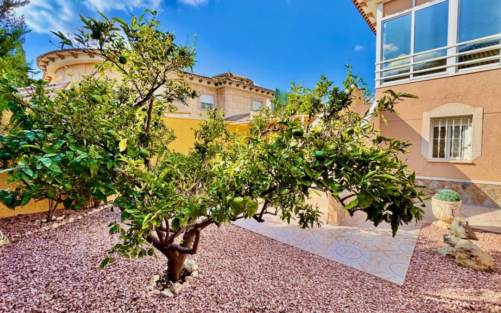 Resale - Villa - Benferri