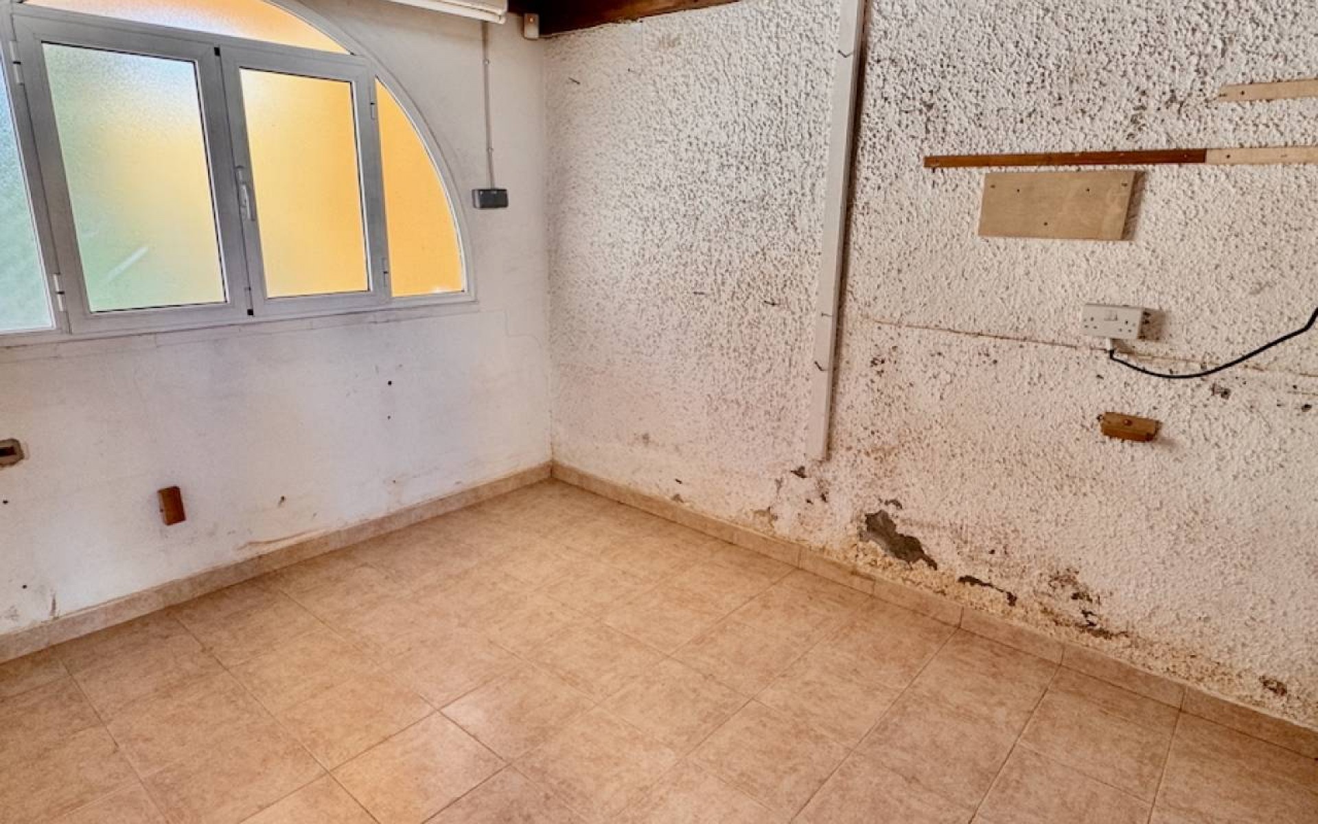 Resale - Villa - Benferri